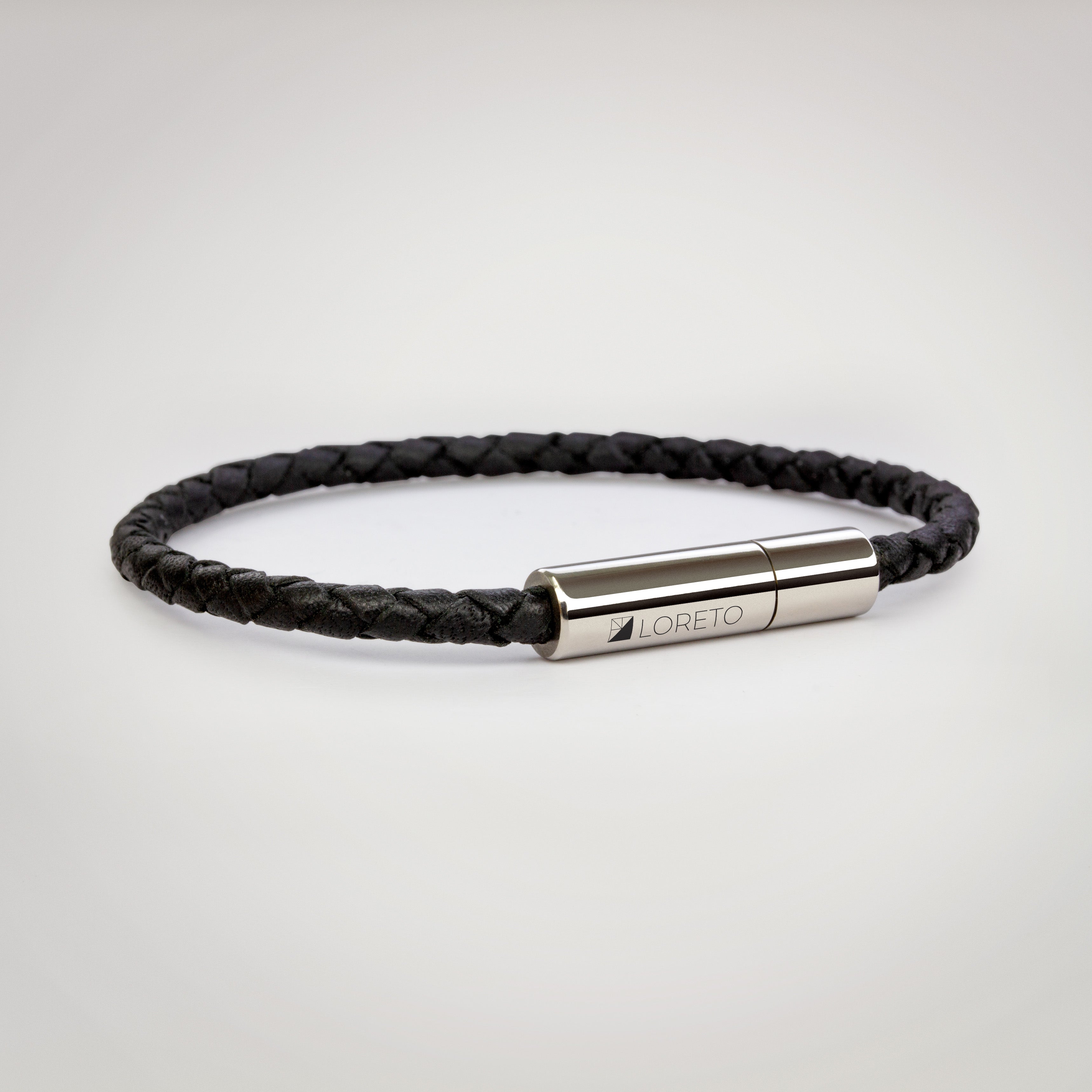 Black Braided Leather Bracelet in 100% Argentine Leather and Titanium