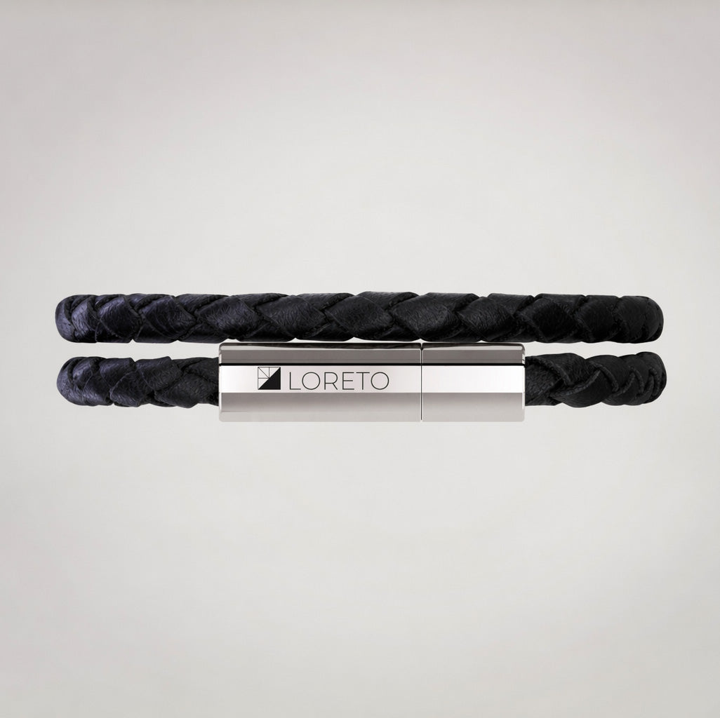 Schwarzes doppelt geflochtenes Lederarmband aus 100 % argentinischem Leder und Titan