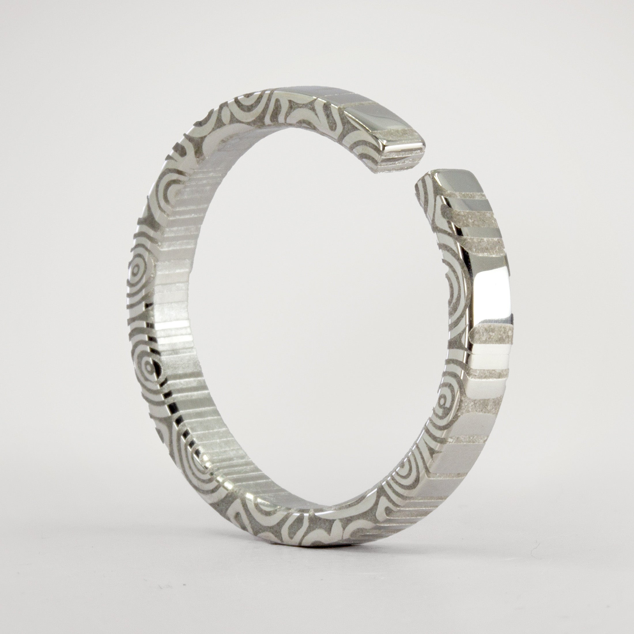 Split damascus steel flat ring