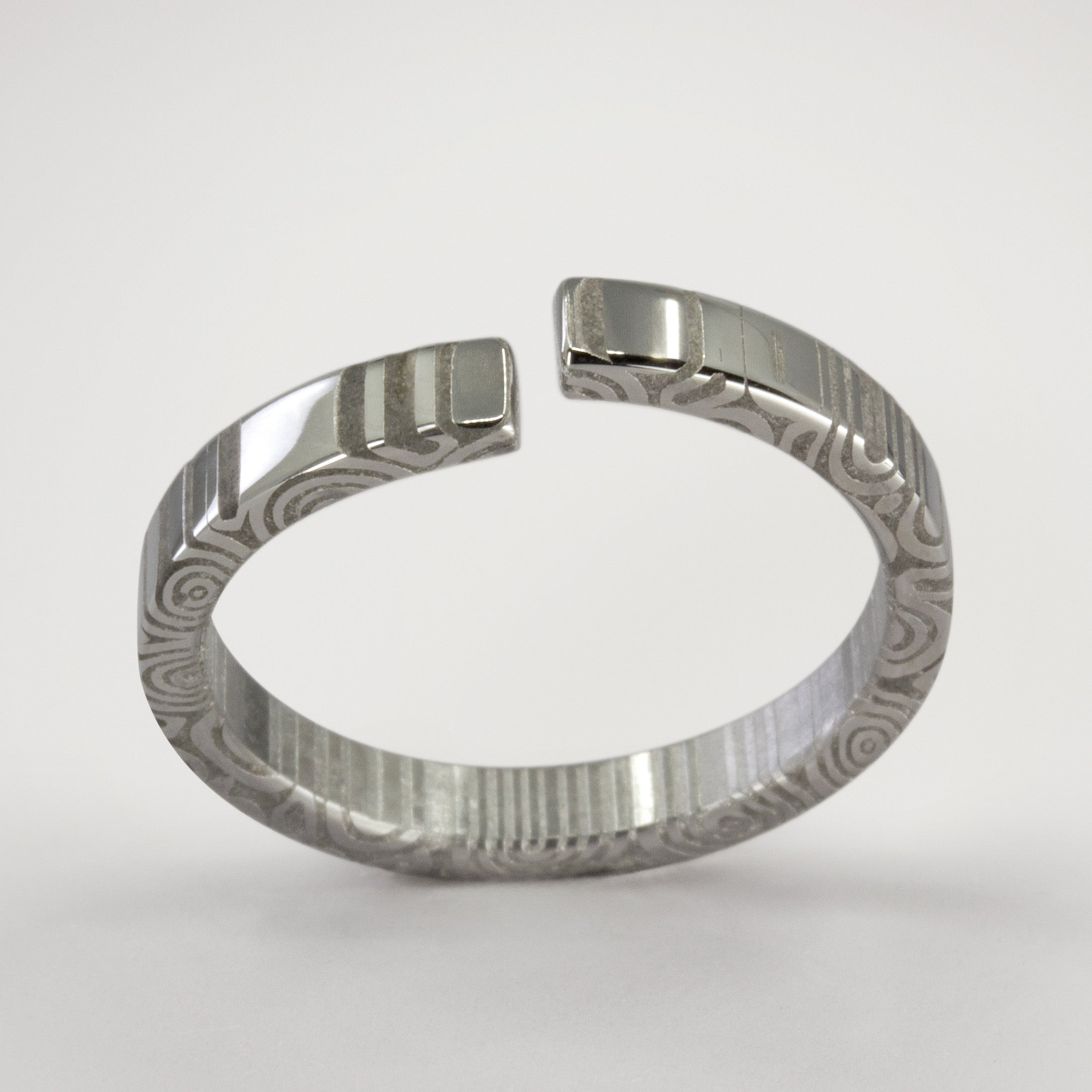 Split damascus steel flat ring