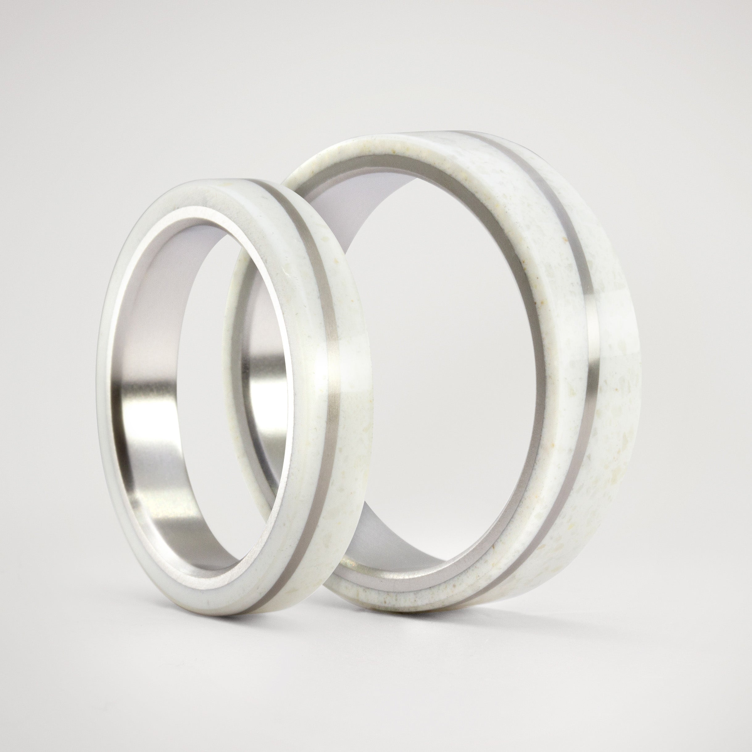 Set diagonal carrara marble and titanium