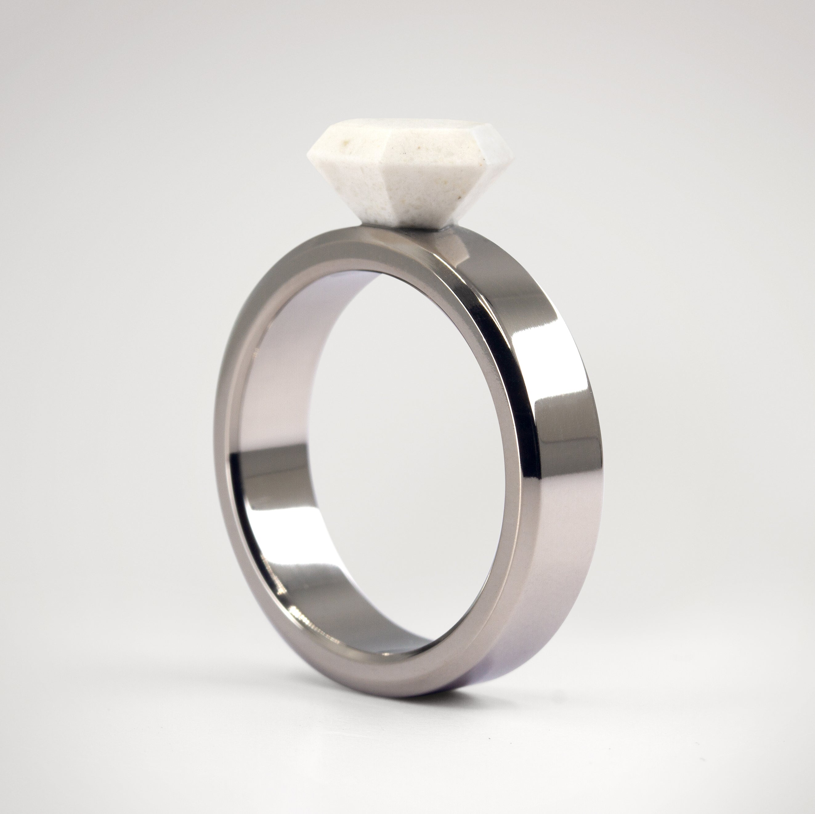Alternative Solitaire Carrara Marble diamond Ring