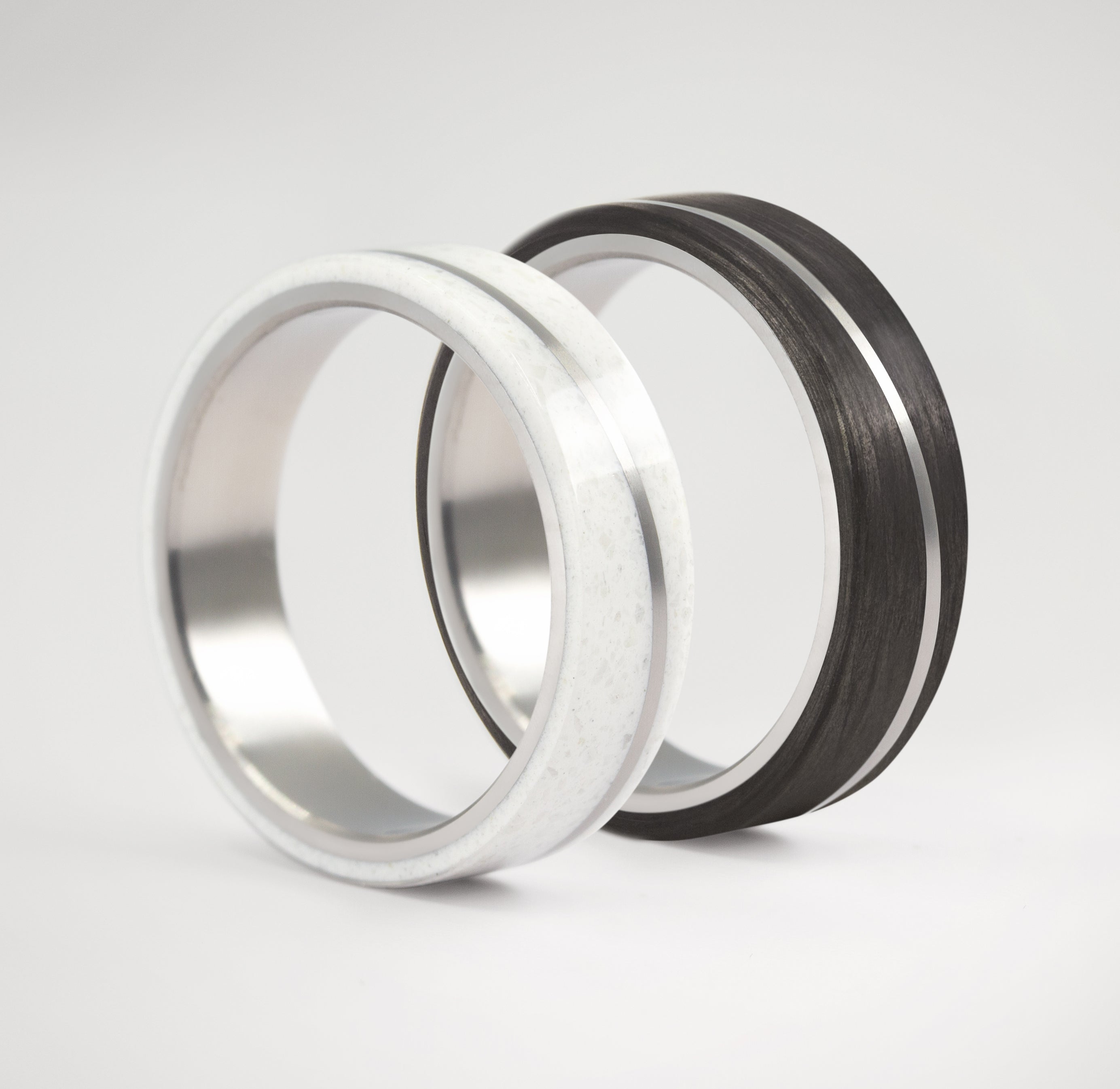 Set combined diagonal carrara marble and carbon fiber