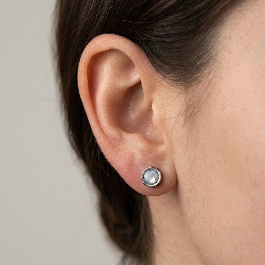 Titanium and Nacre earrings M