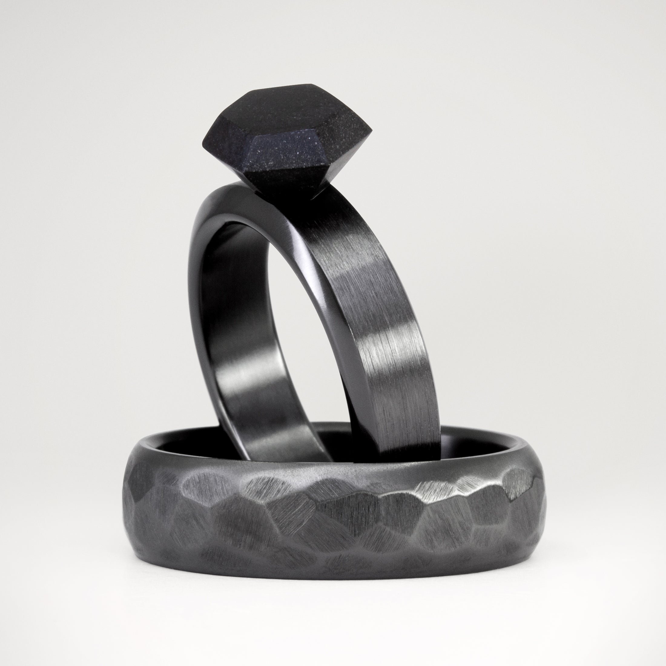 Set Brushed and Hammered Zirconium with graphite diamond