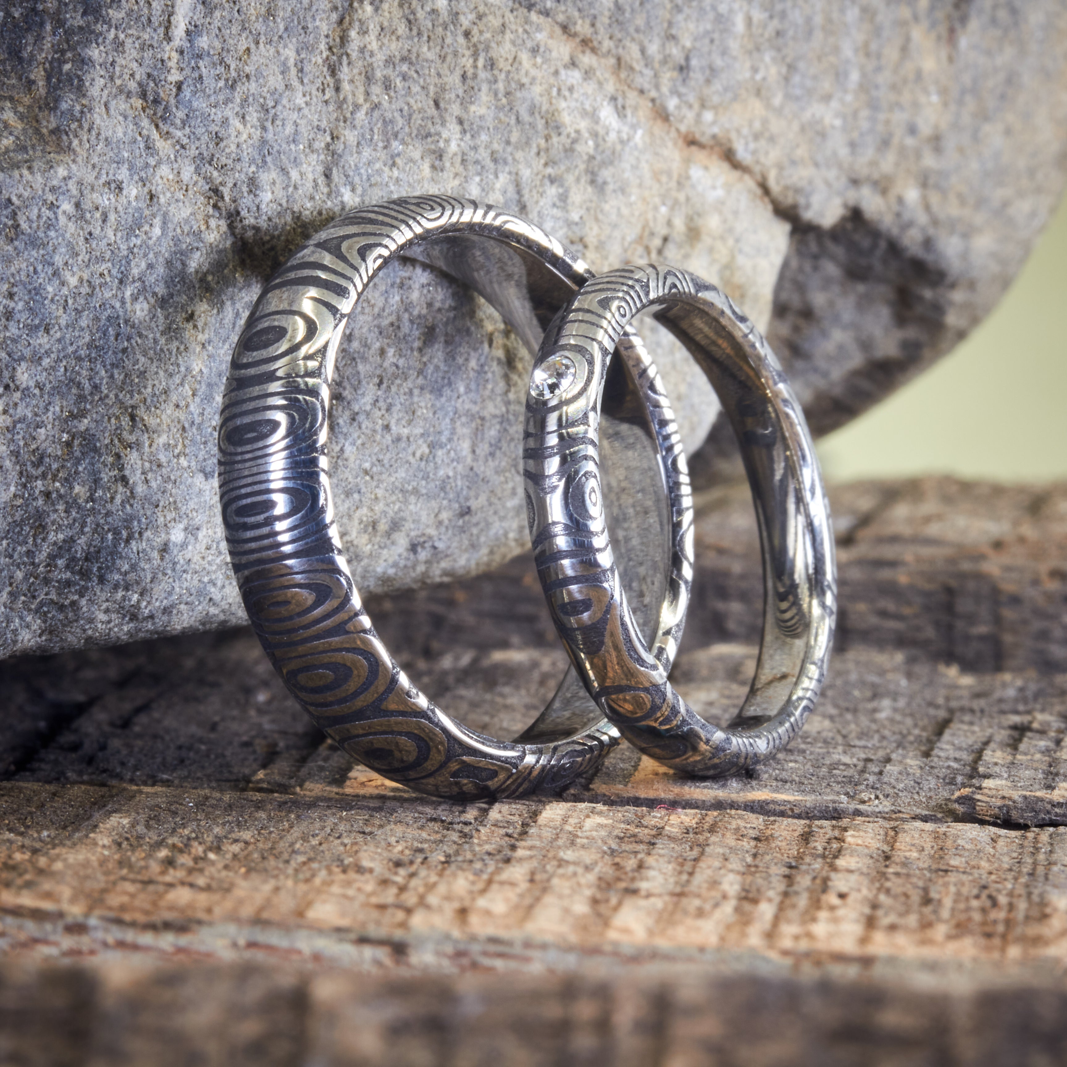 Darkened Damascus steel men Ring