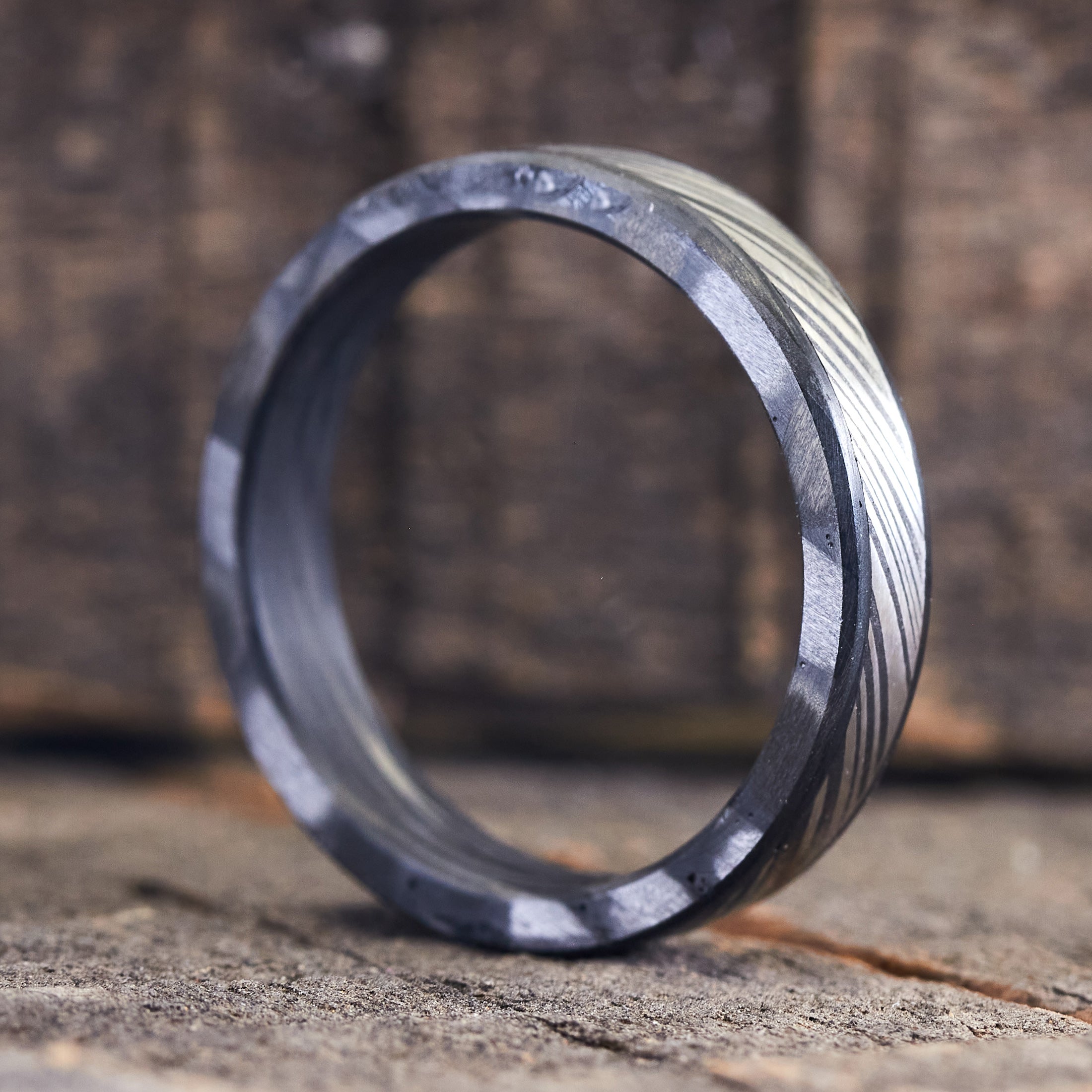 Darkened Damascus steel & wavy carbon fiber women ring