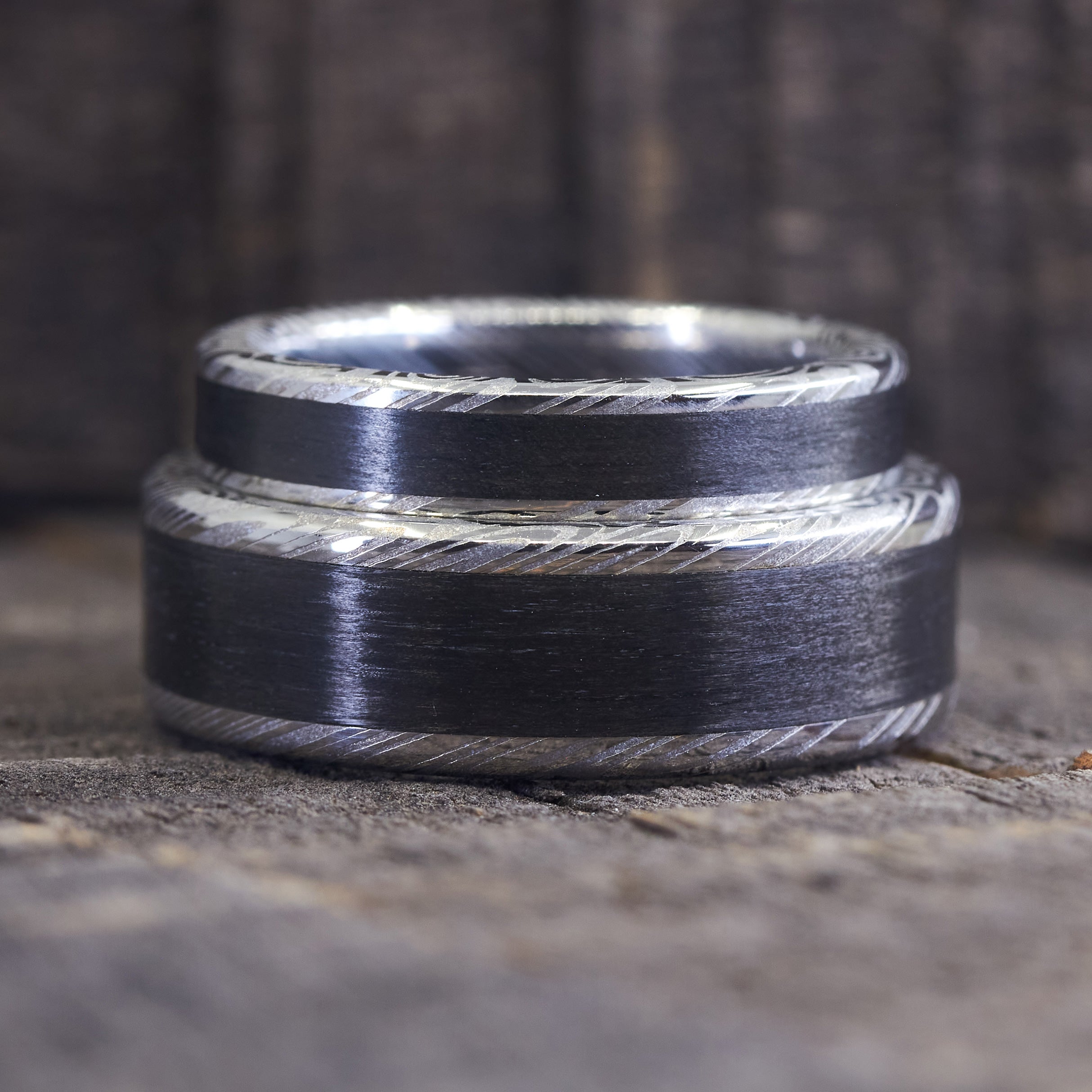 Set polished damascus steel and carbon fiber