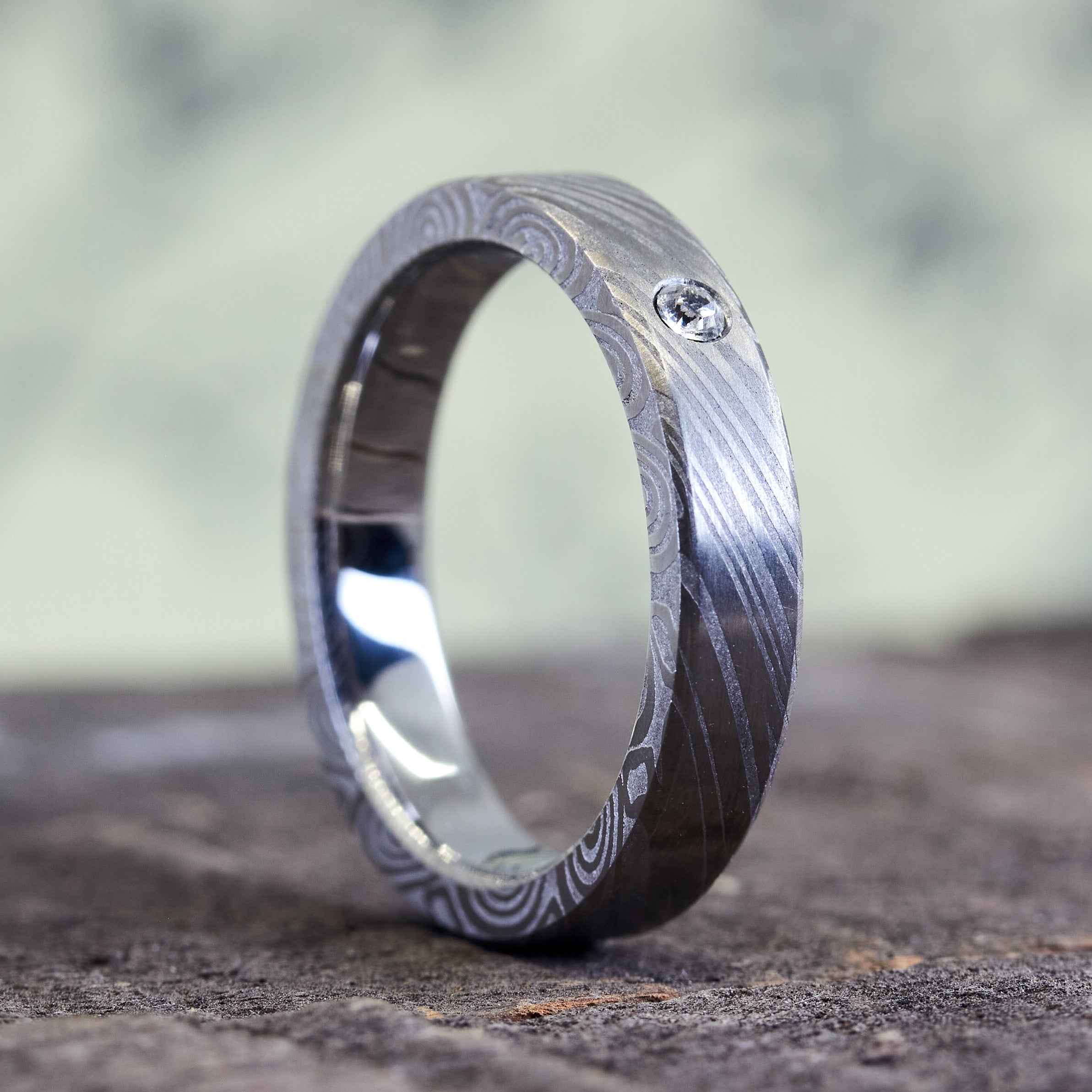 Flat Damascus steel ring crystal