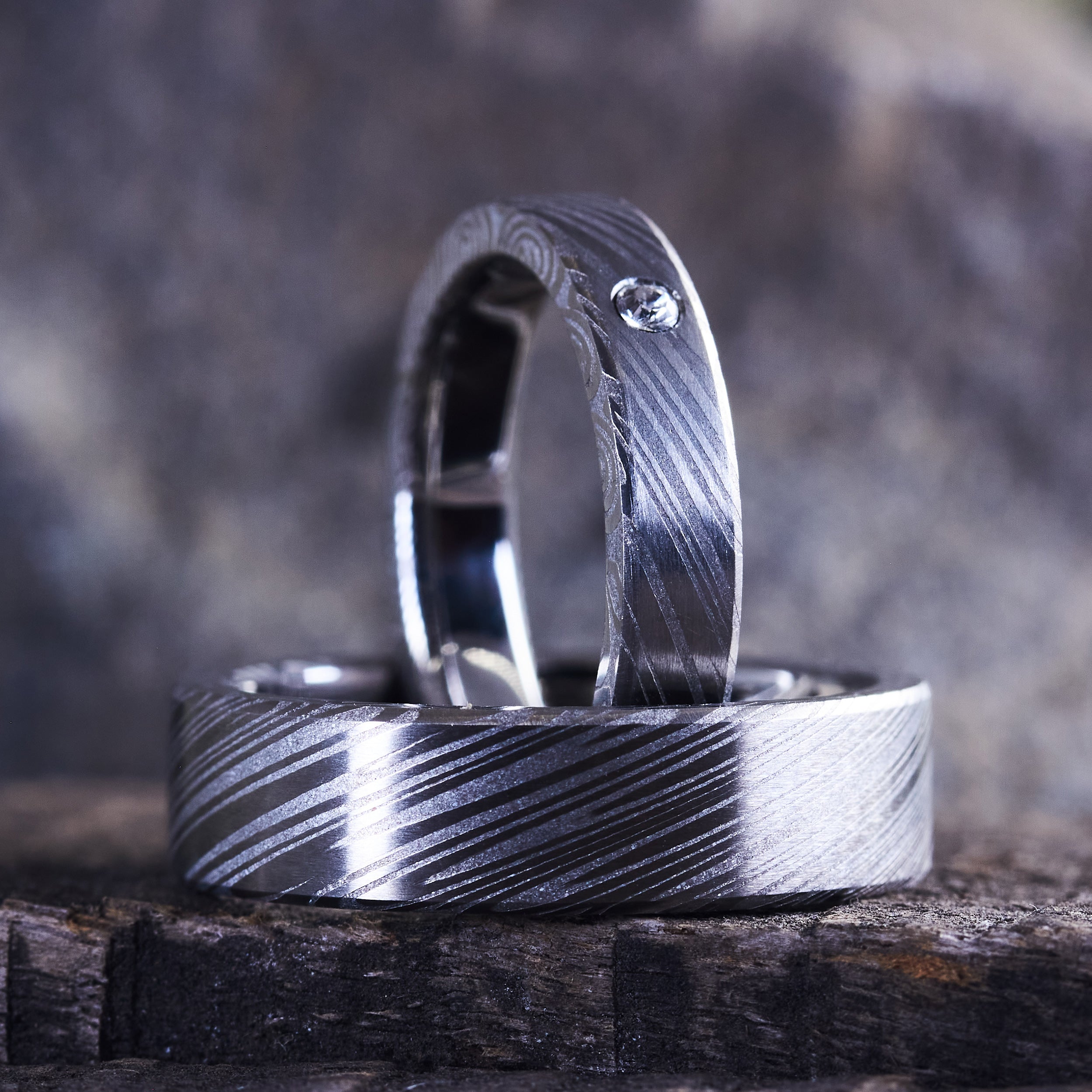 Flat Damascus steel ring crystal