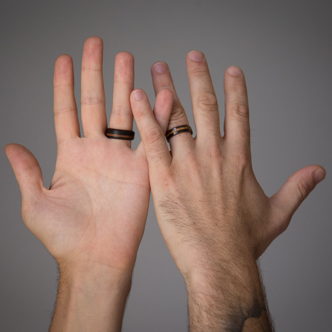 carbon fiber and Olive wood Ring