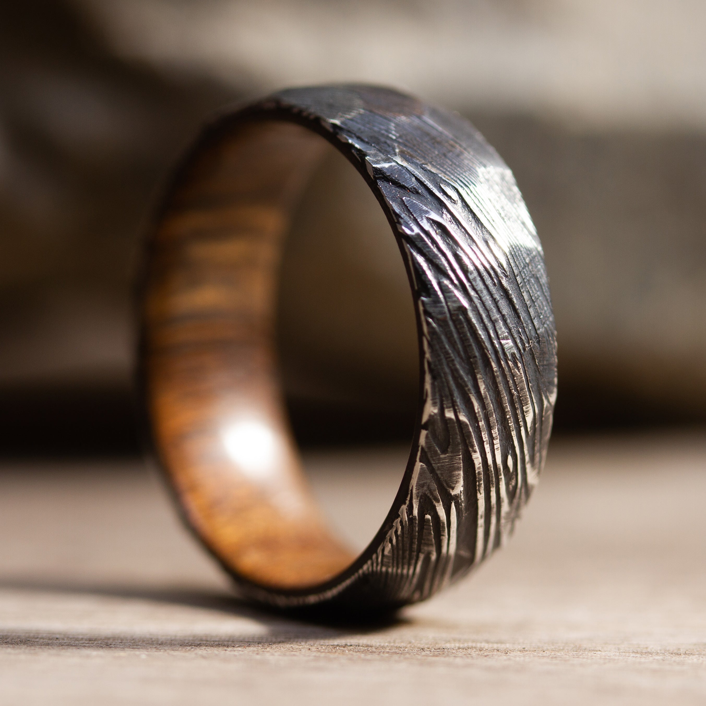 Hammered damascus steel & wood men ring