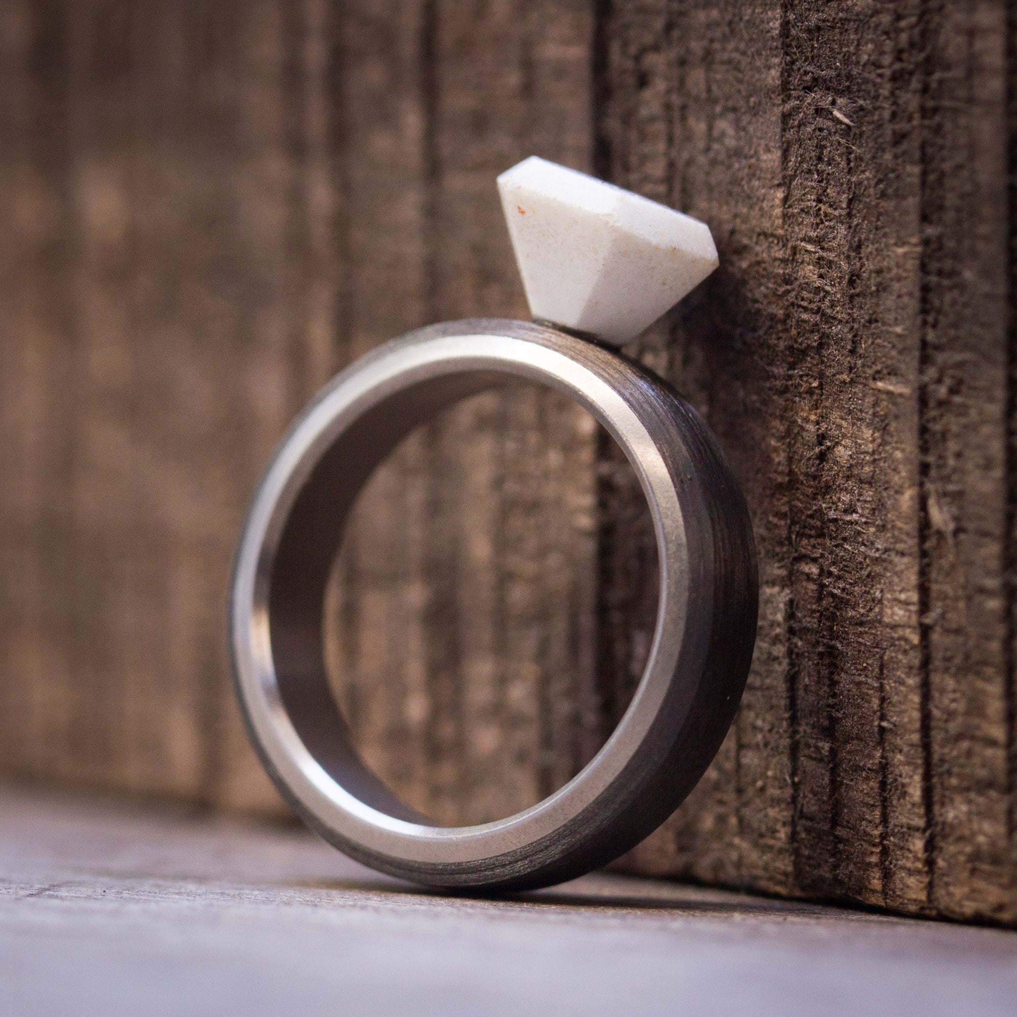 Alternative Solitaire Marble diamond Ring