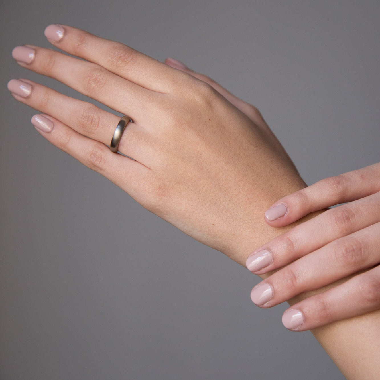 Set Rounded matte titanium