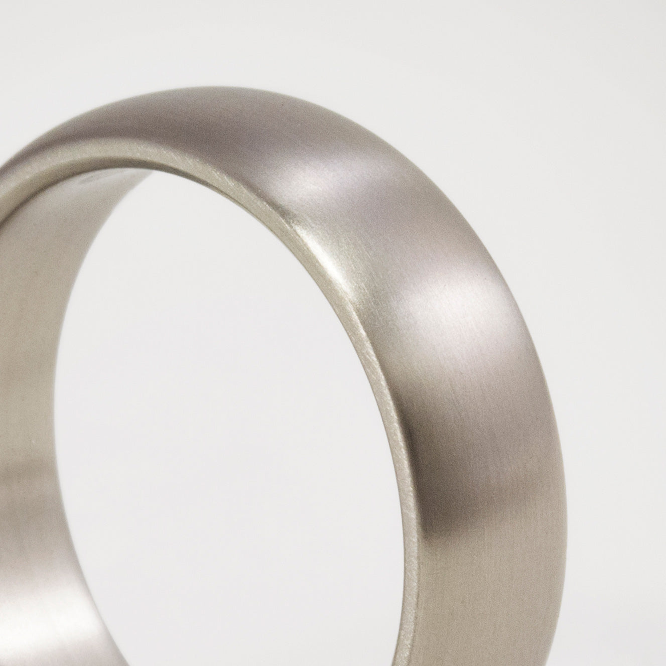 Rounded matte titanium men ring