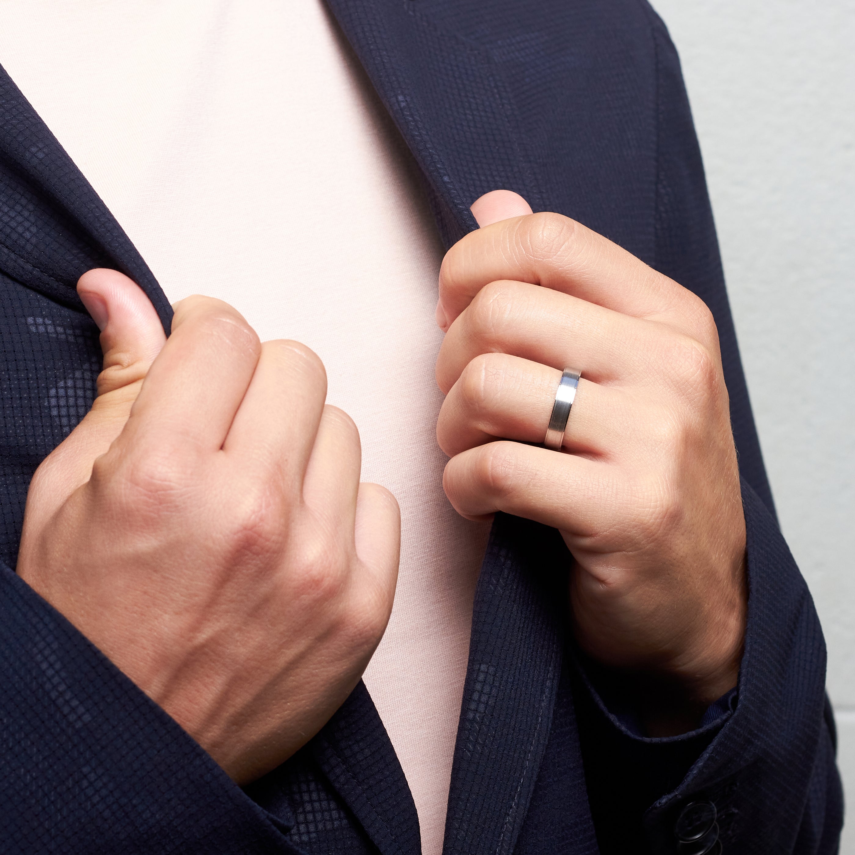 R2G! - BRUSHED TITANIUM