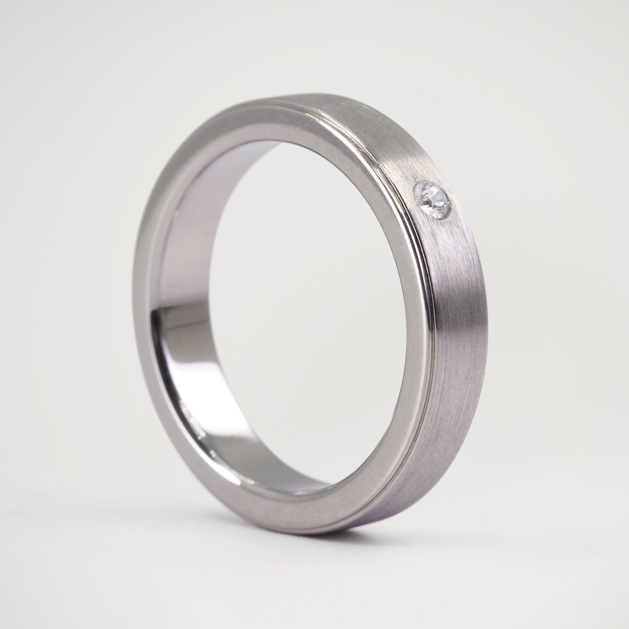 R2G! - BRUSHED TITANIUM WITH CRYSTAL