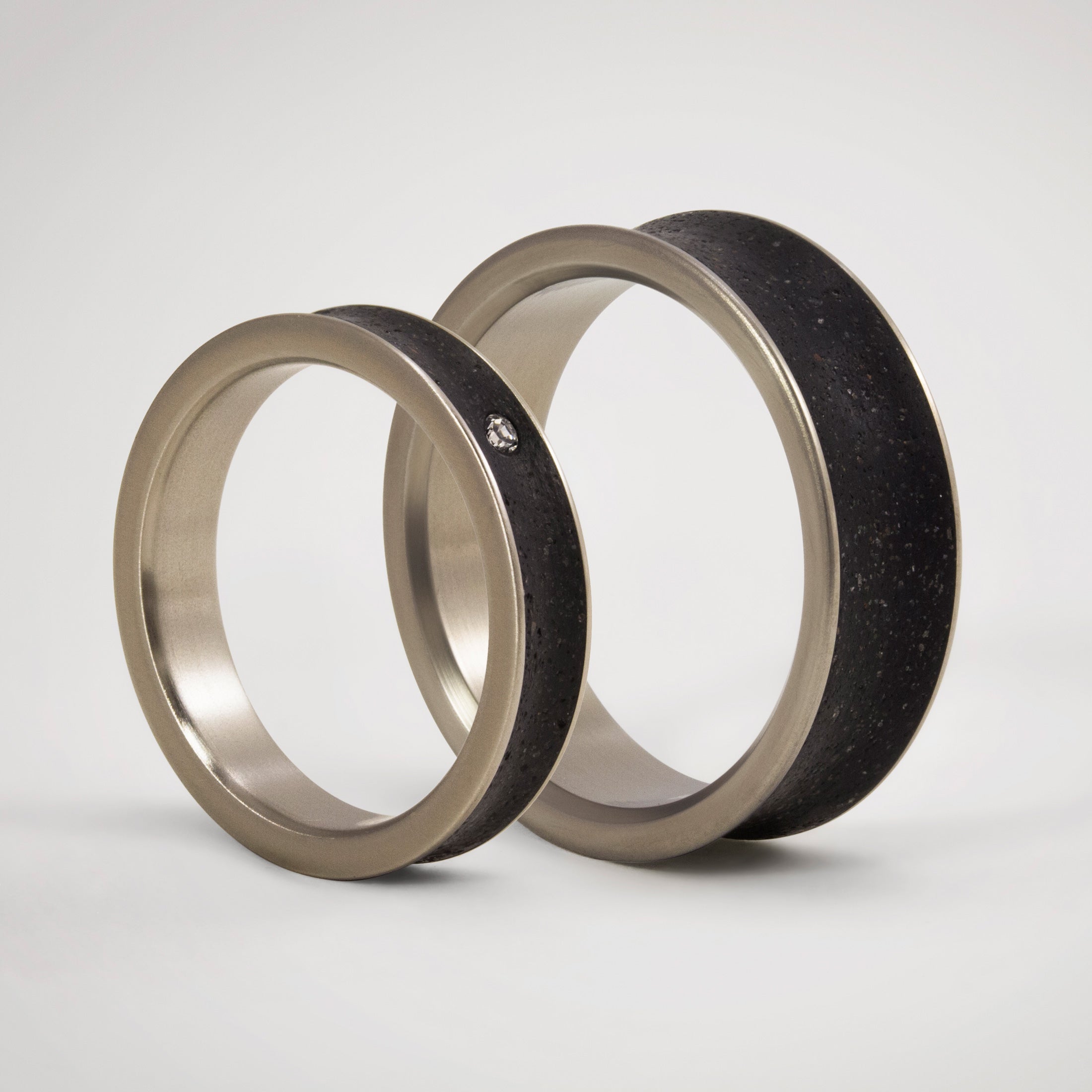 SET Black concrete and titanium