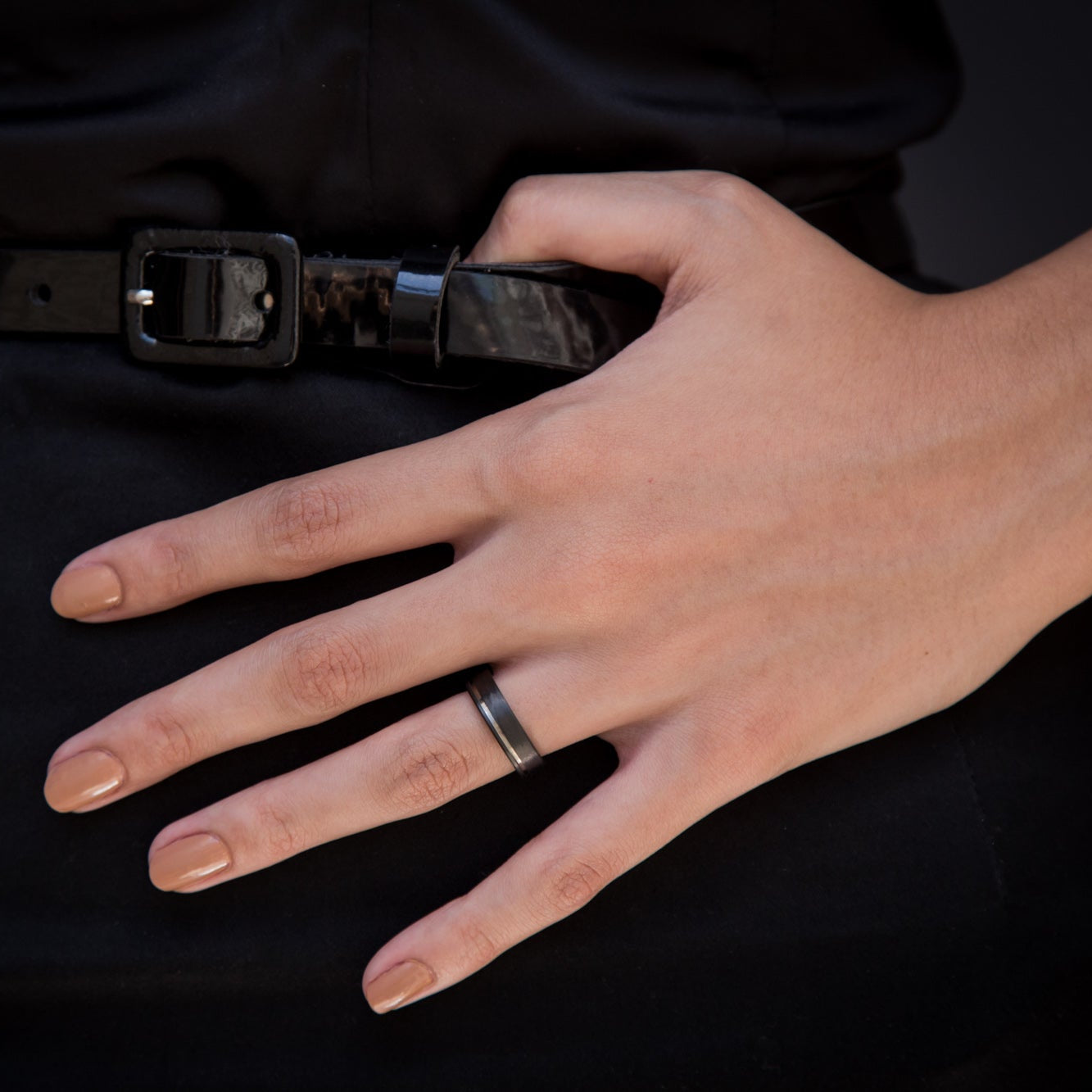 Carbon Fiber and titanium Low Relief Women Ring