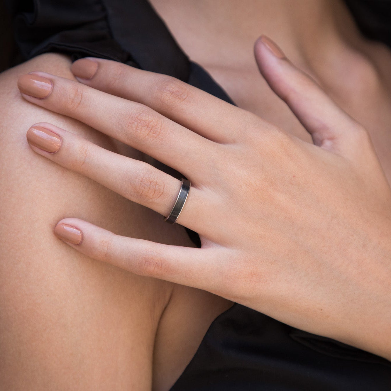 Carbon fiber and polished titanium Women Ring