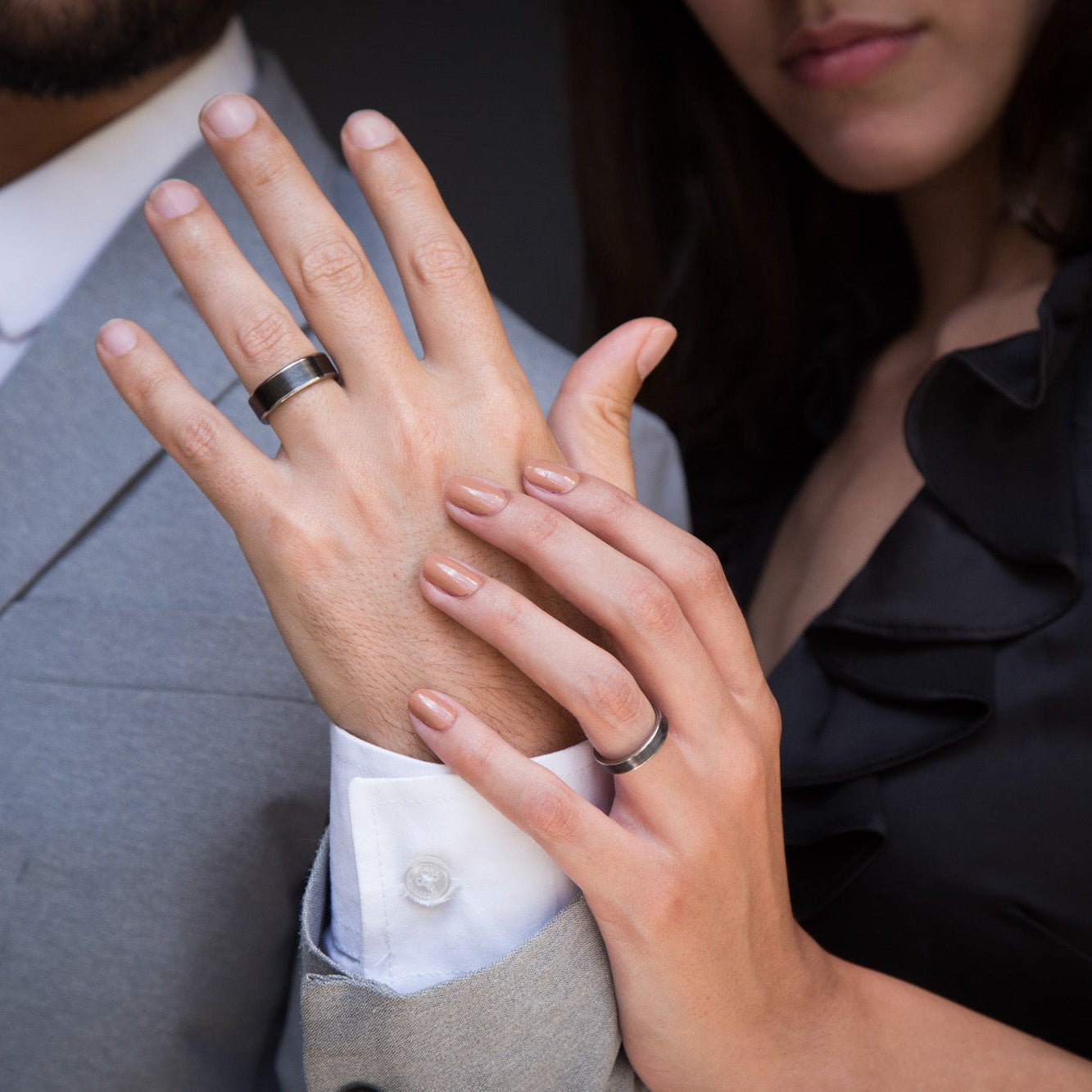 Set carbon fiber and polished titanium