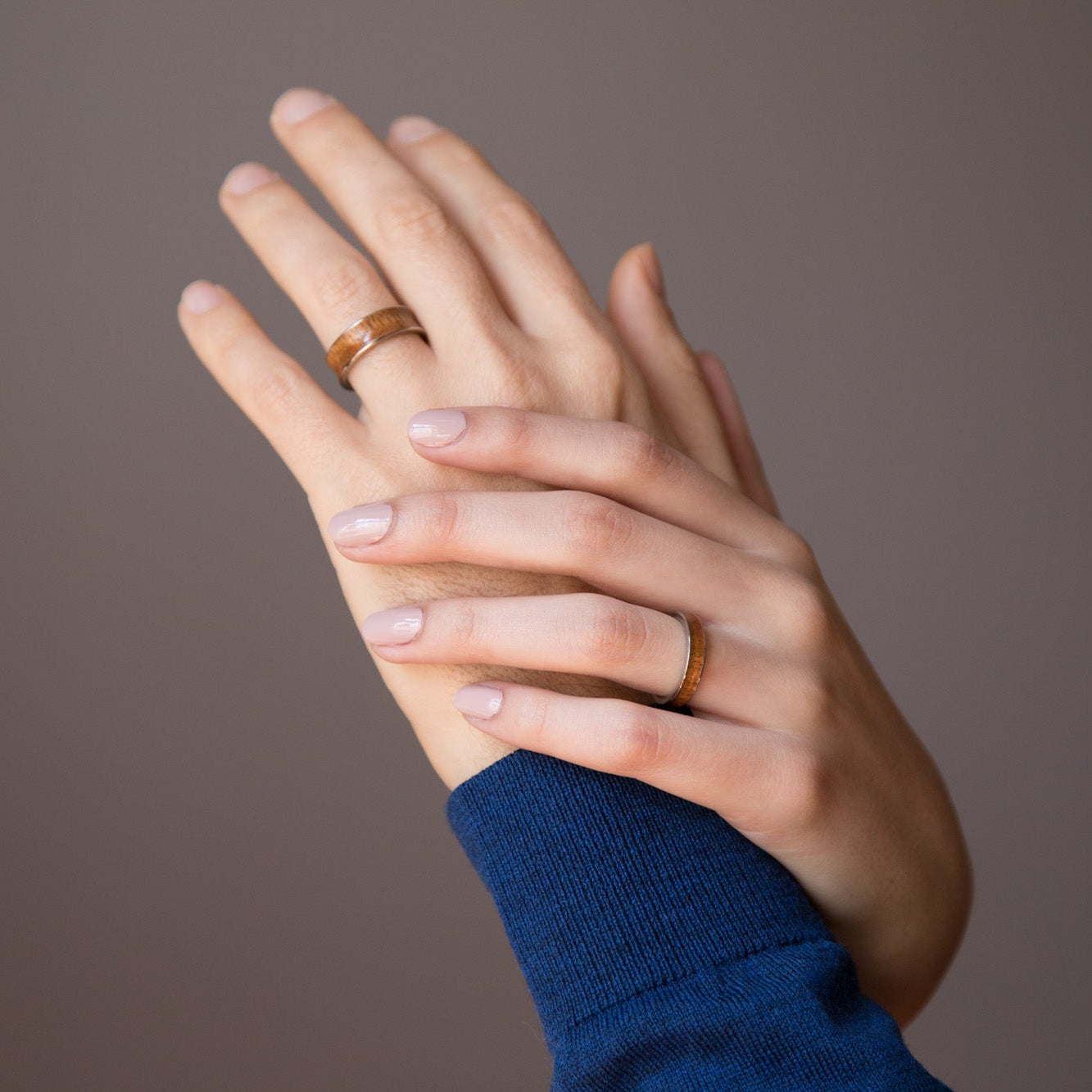 Set wood and polished titanium