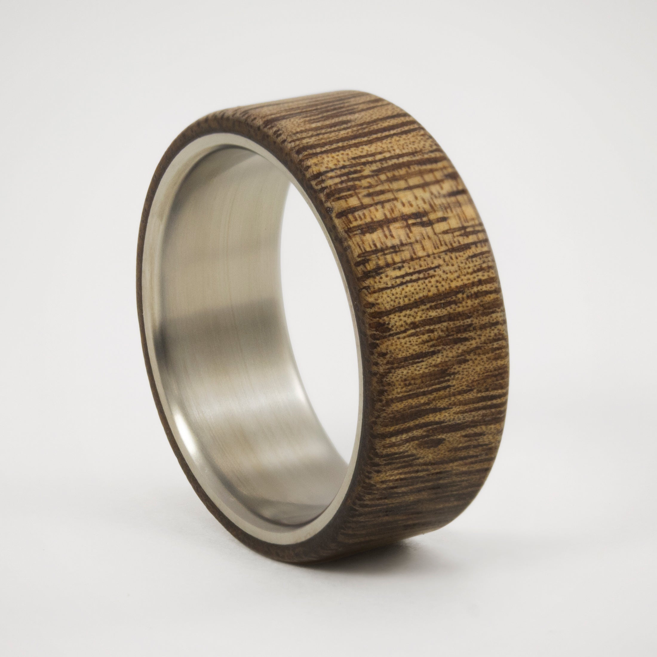 Viraro wood and titanium ring