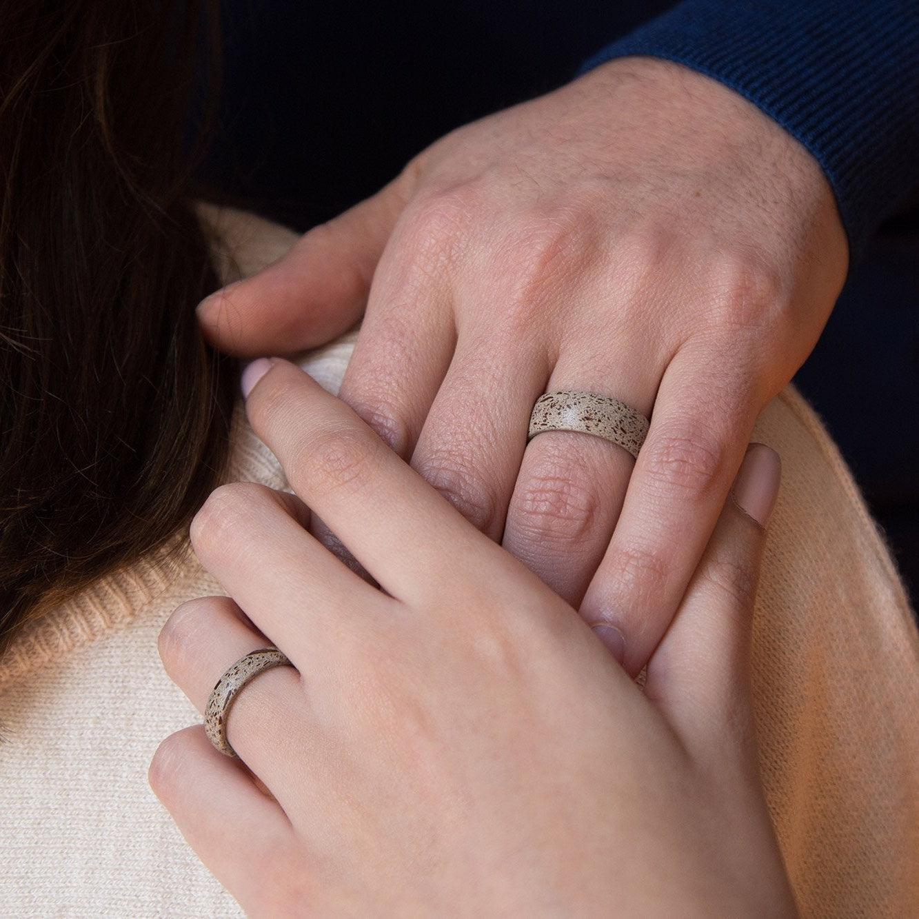 Round concrete blended with lapacho wood Wedding bands - Loreto Rings