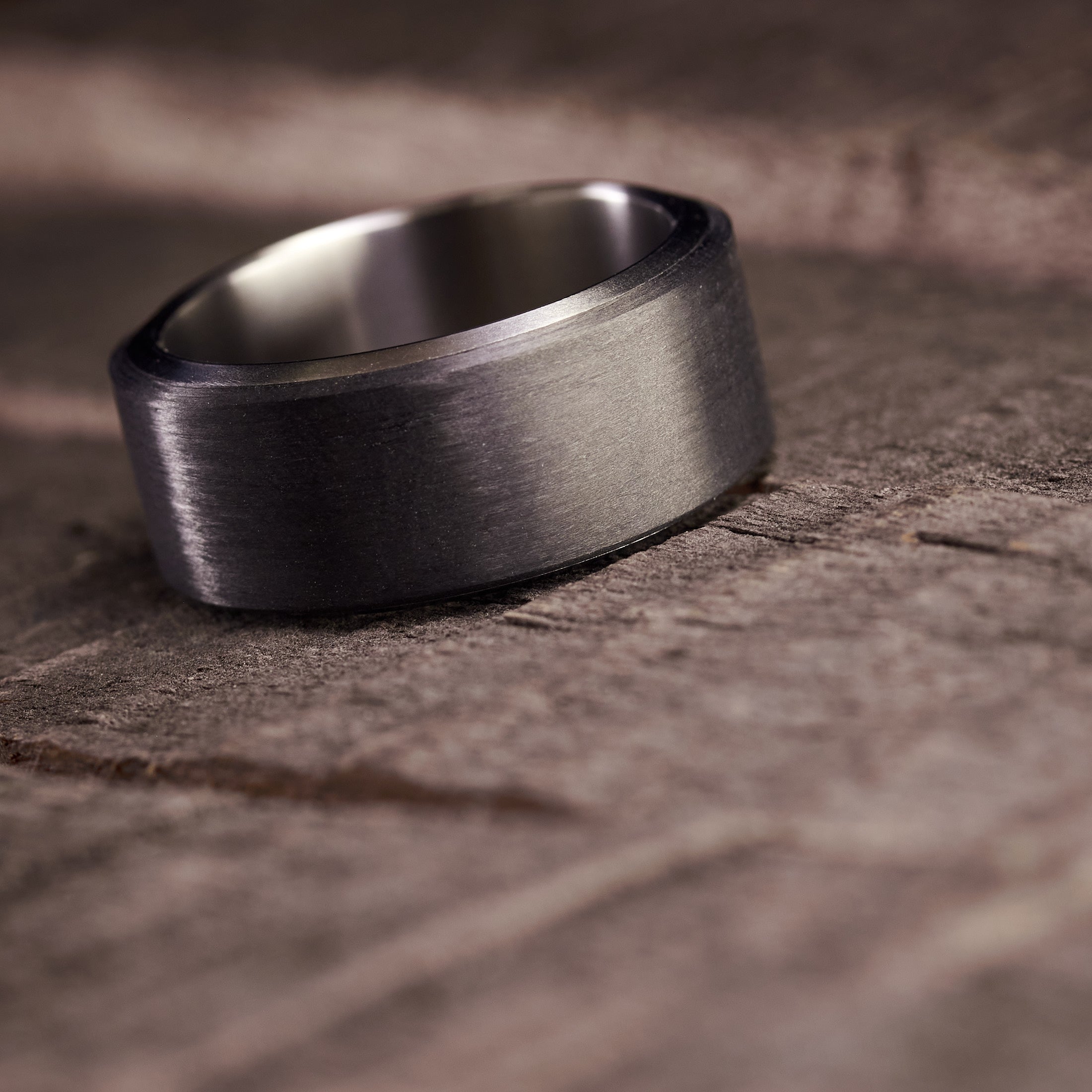 RING LOGAN