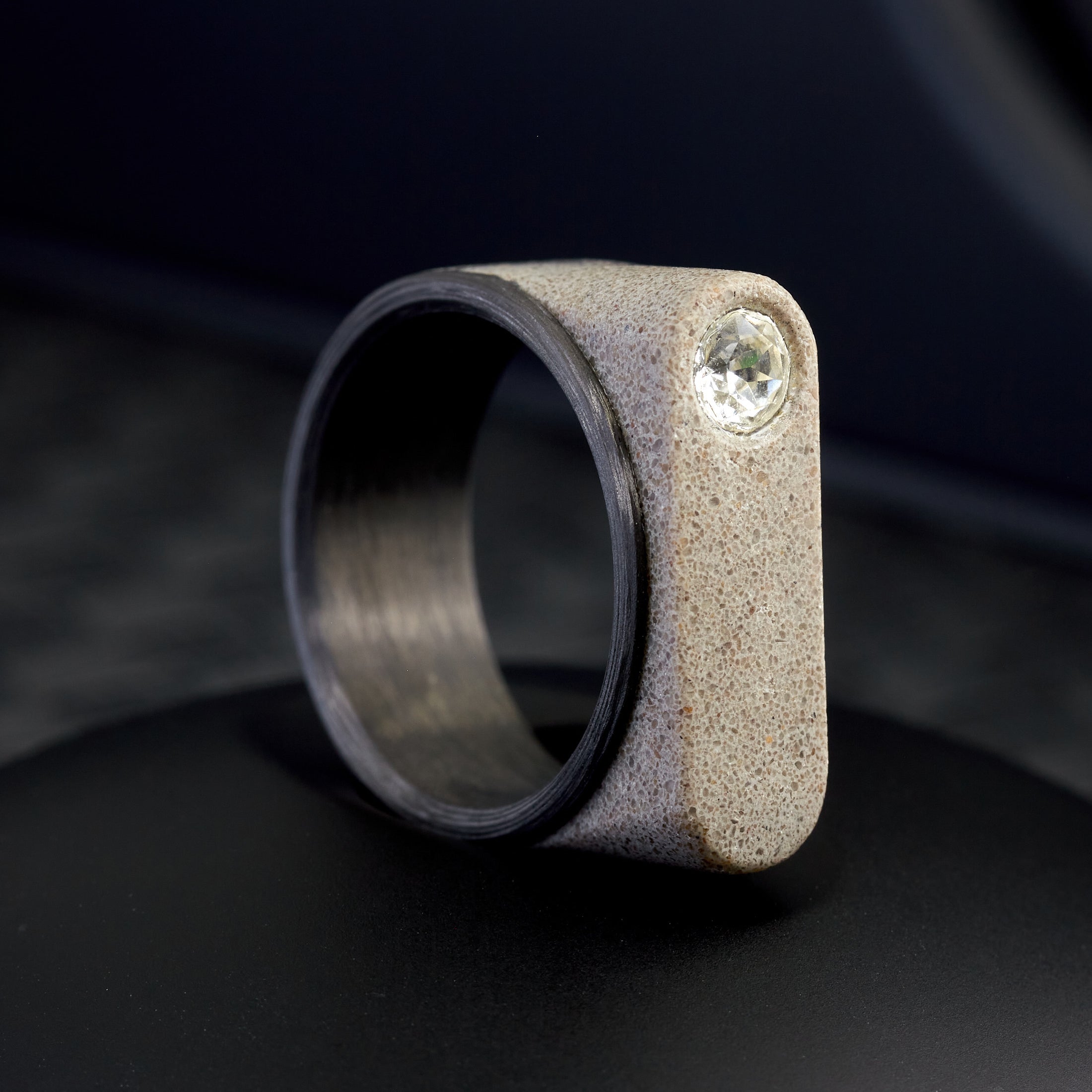 RING NEO GRAY CARBON FIBER + CRYSYAL