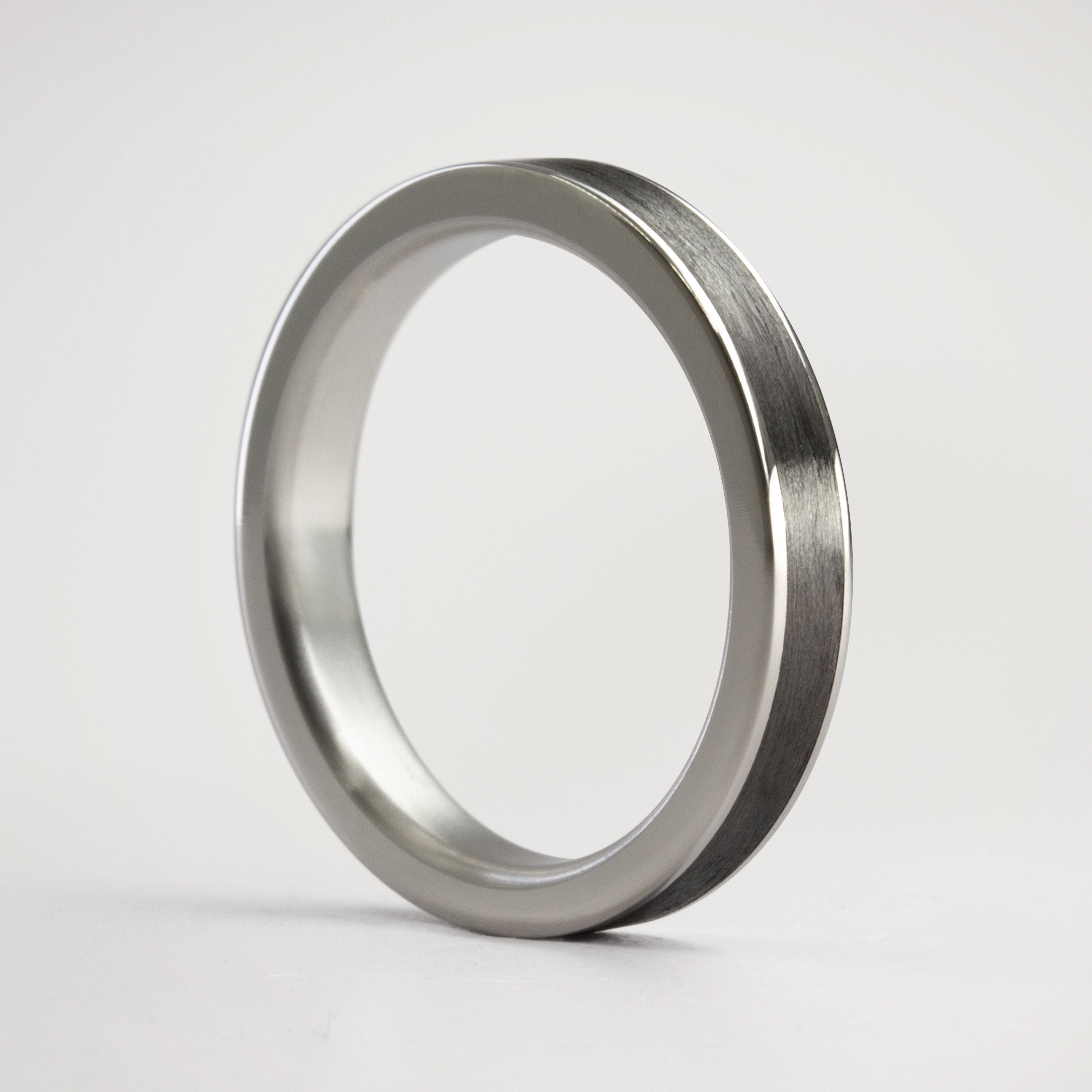 SET CARBON FIBER AND POLISHED TITANIUM