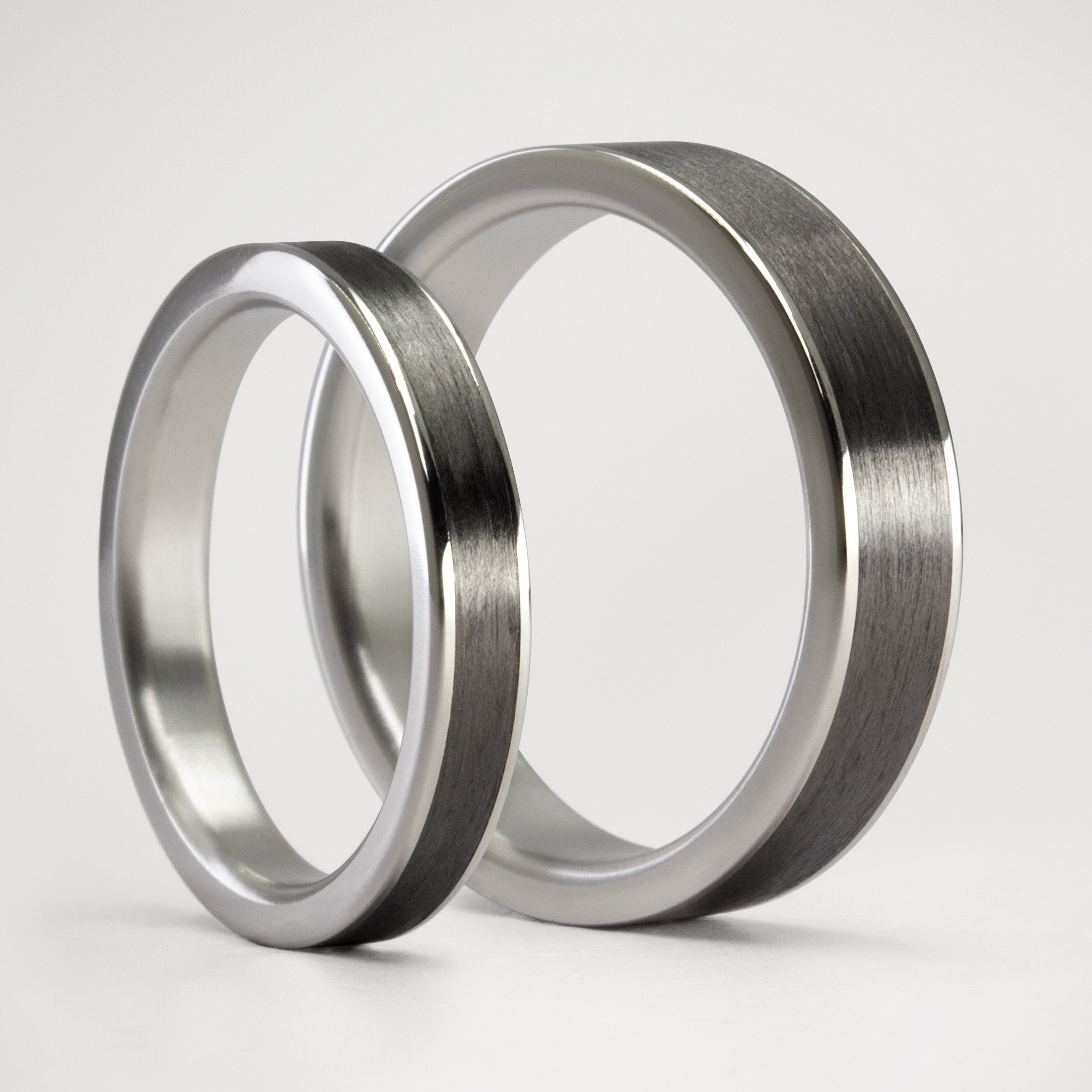 SET CARBON FIBER AND POLISHED TITANIUM