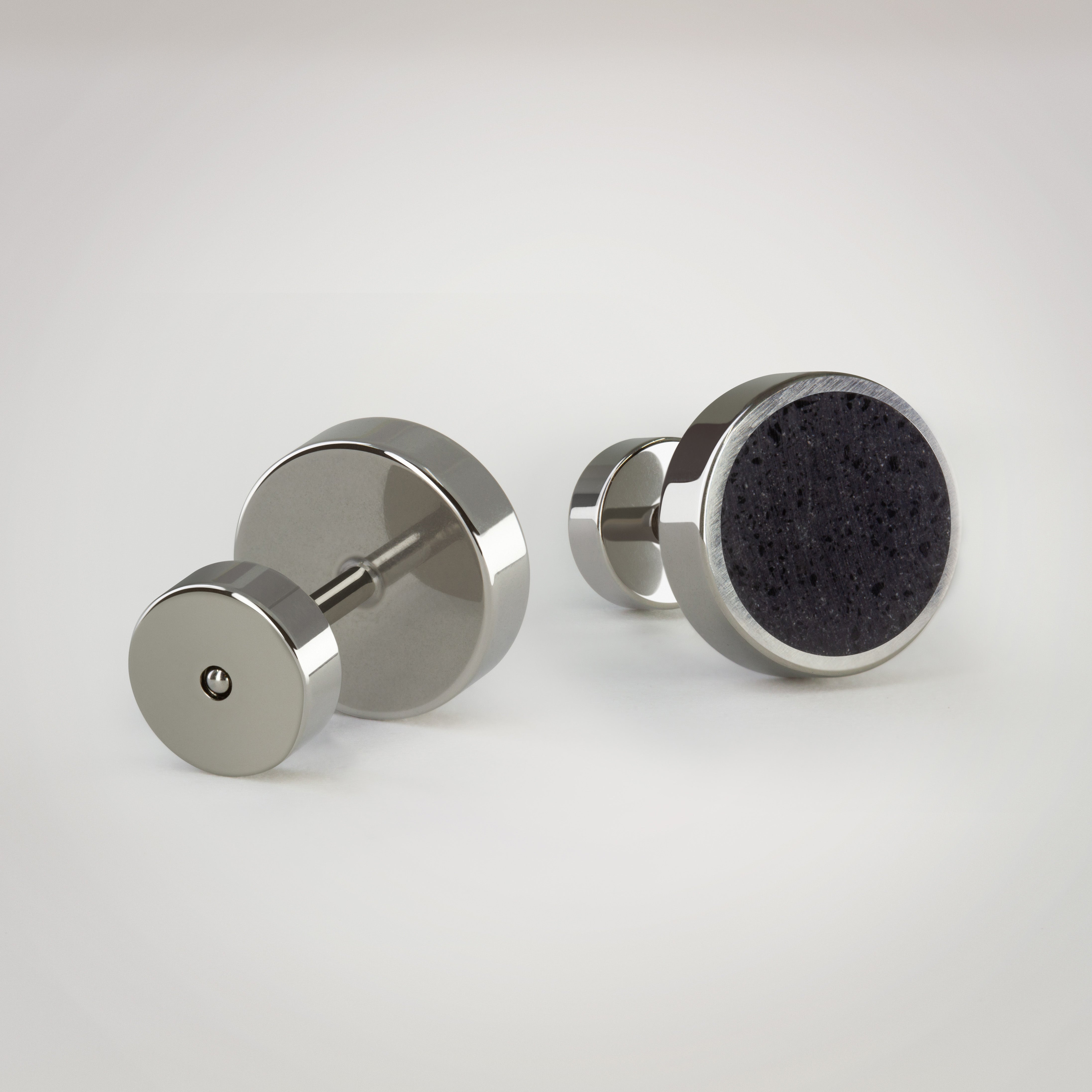 Titanium & Graphite Black Earrings M