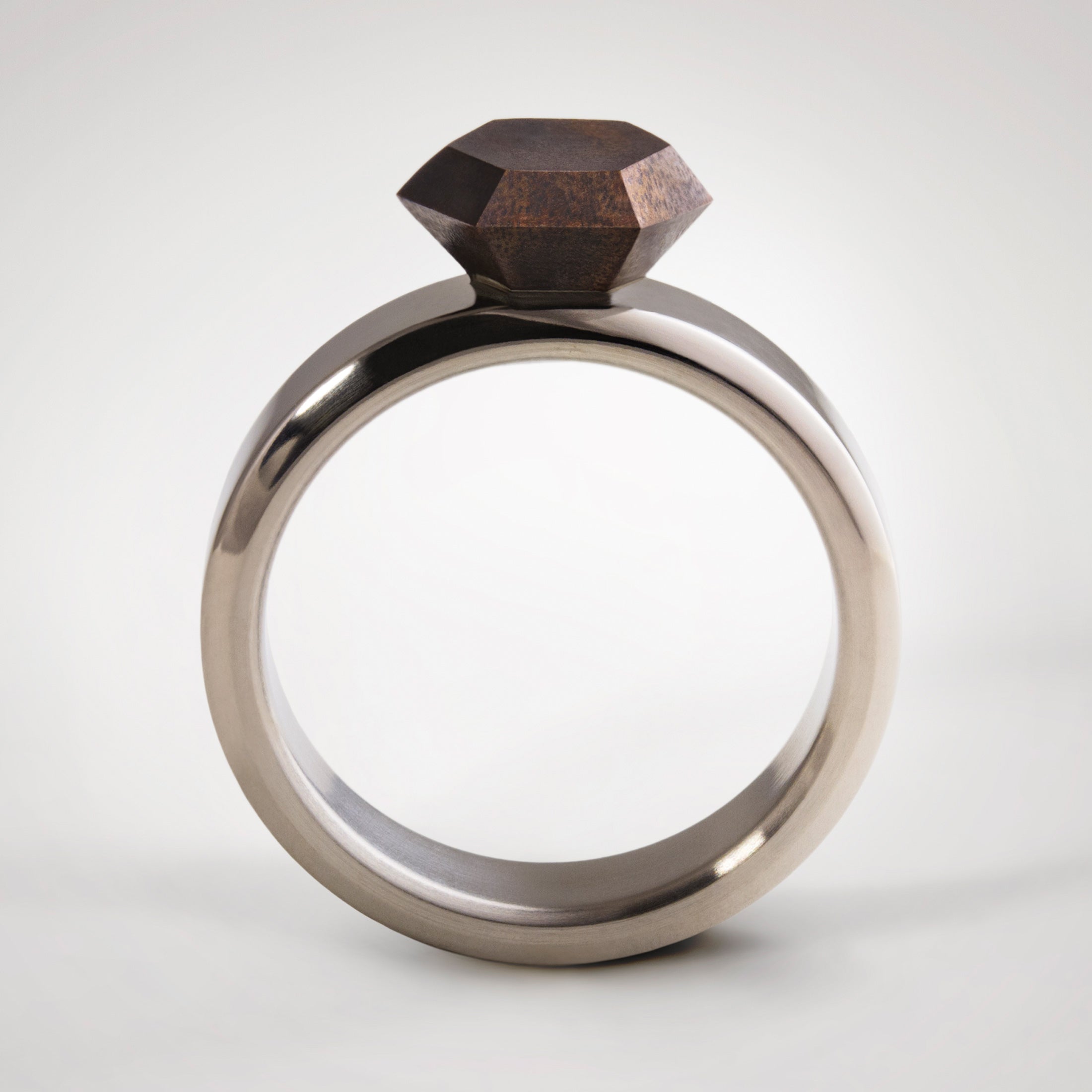Alternative Solitaire Lapacho Wood diamond Ring