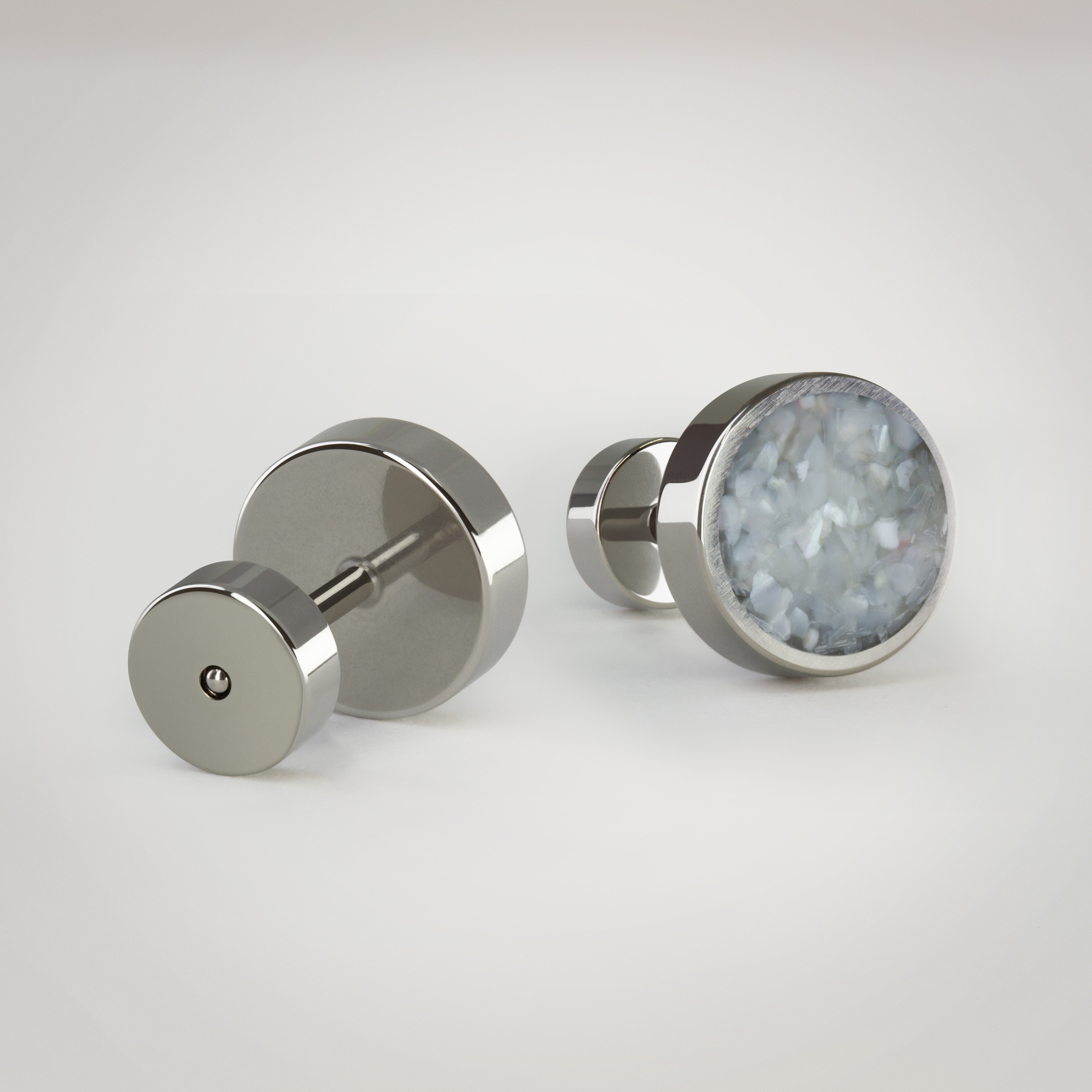 Titanium and Nacre earrings M
