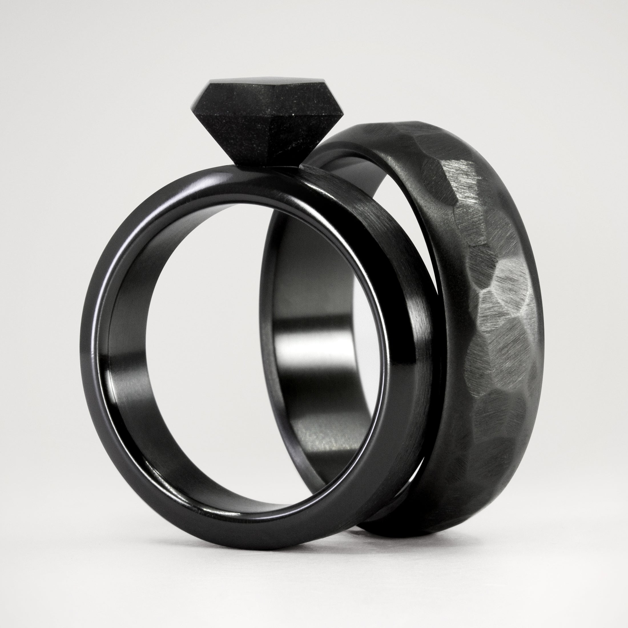 Set Brushed and Hammered Zirconium with graphite diamond