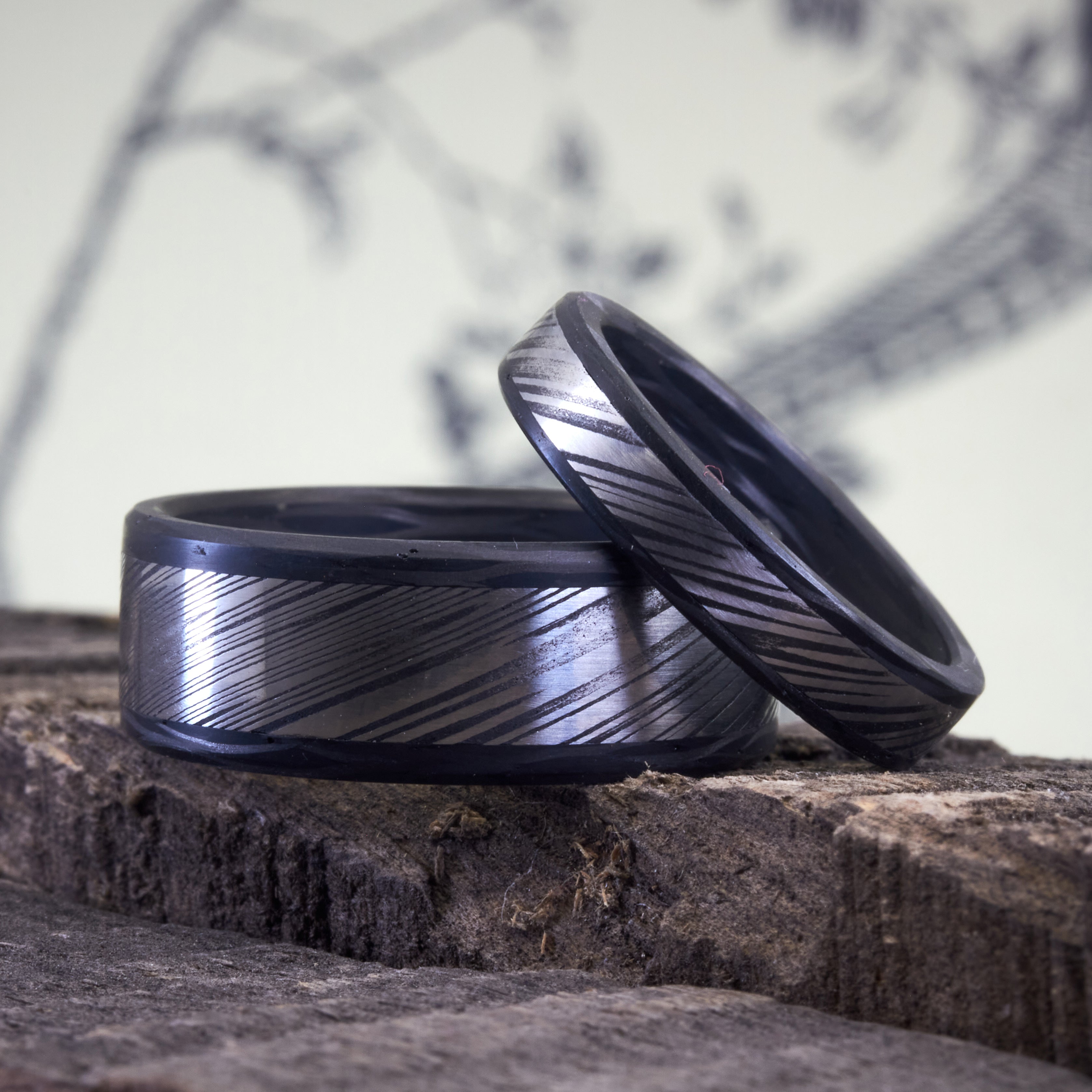 Set Darkened Damascus steel and wavy carbon fiber