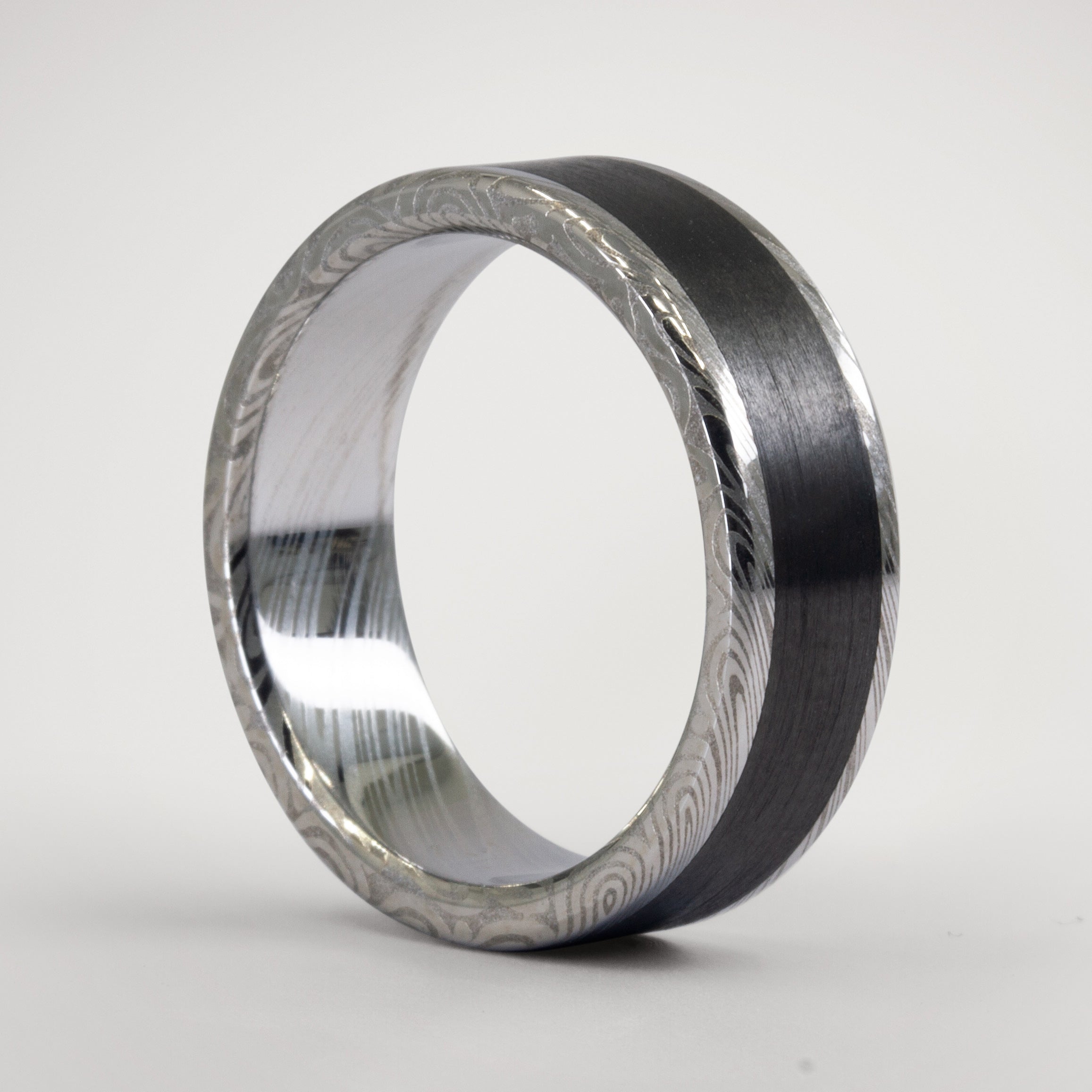 Set polished damascus steel and carbon fiber