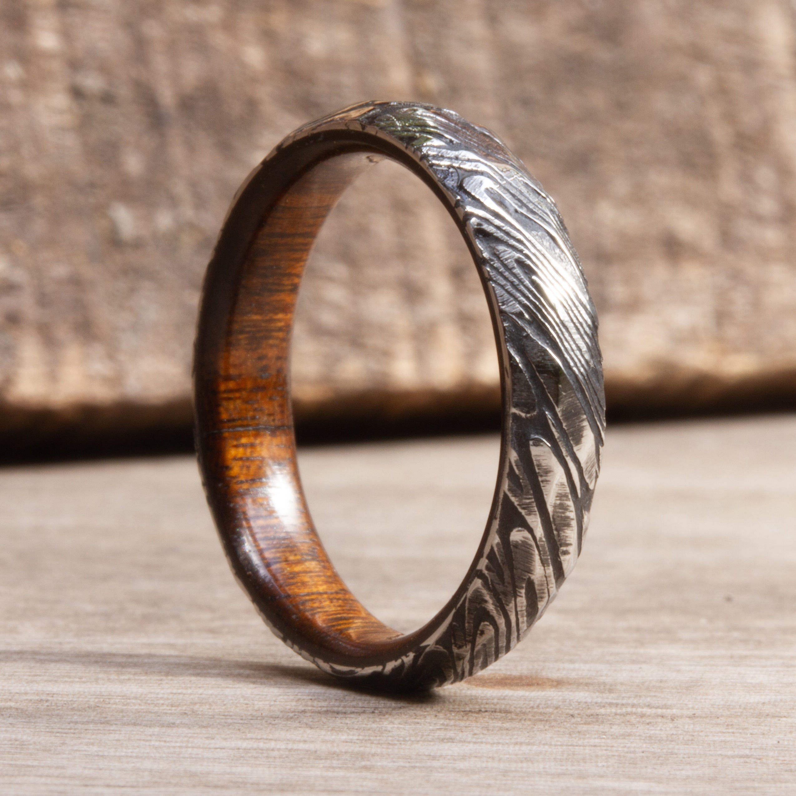 Hammered damascus steel & wood women ring