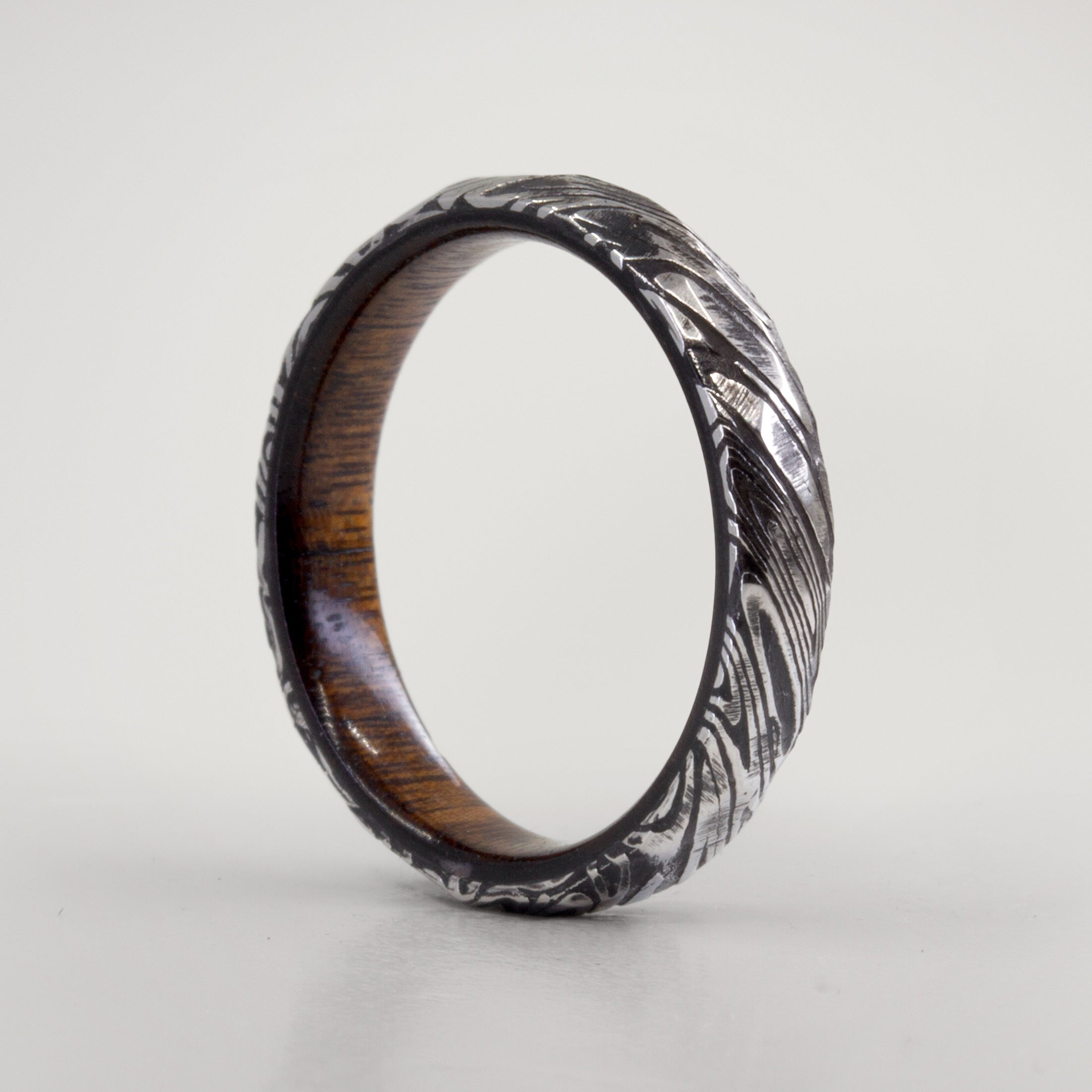 Hammered damascus steel & wood women ring