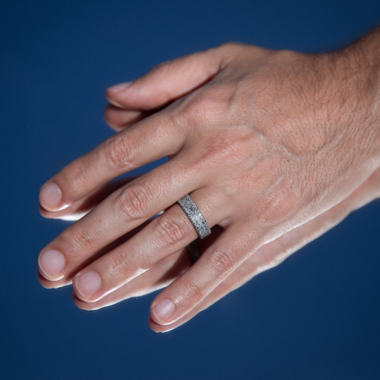 Patagonic Concrete and titanium men ring