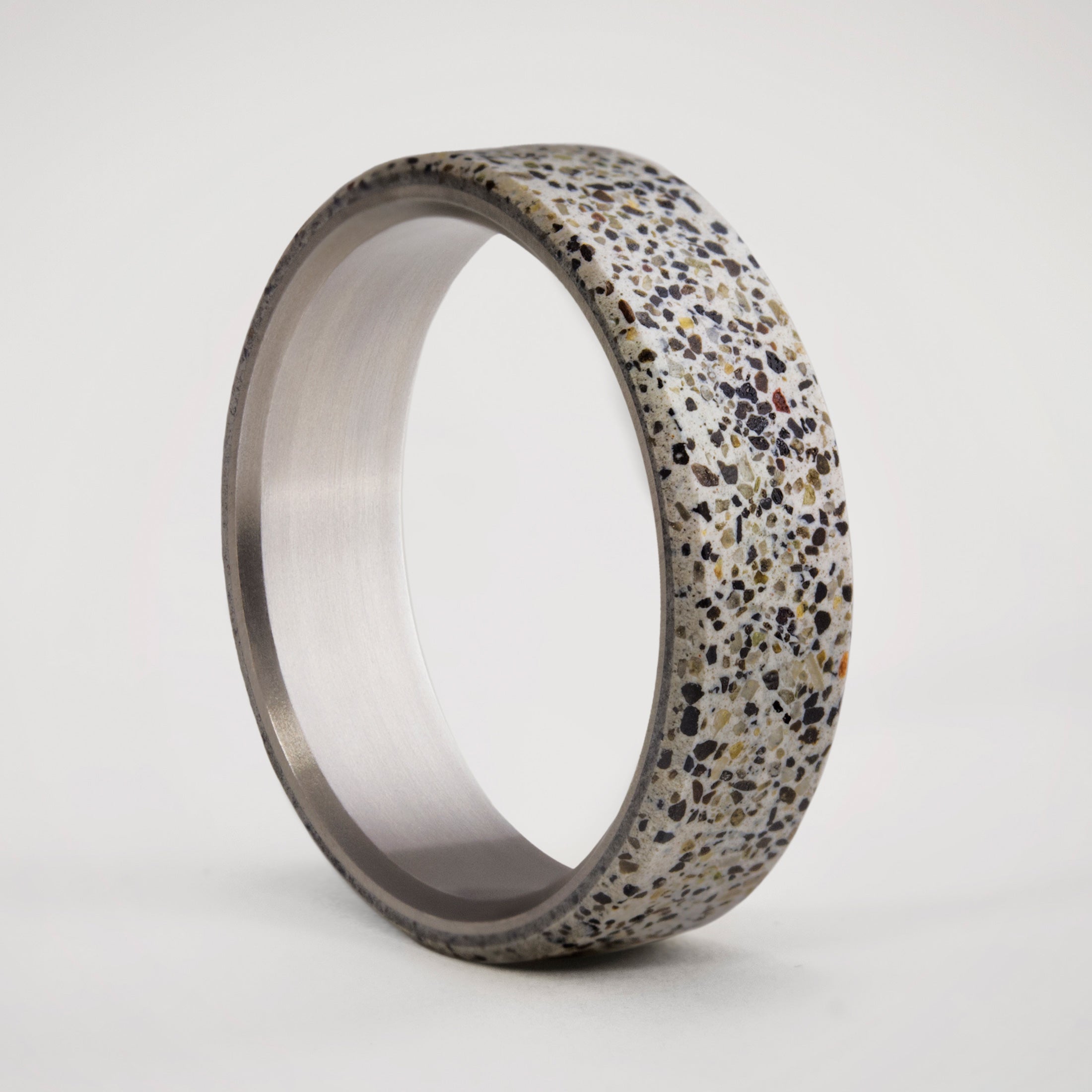 Patagonic Concrete and titanium men ring