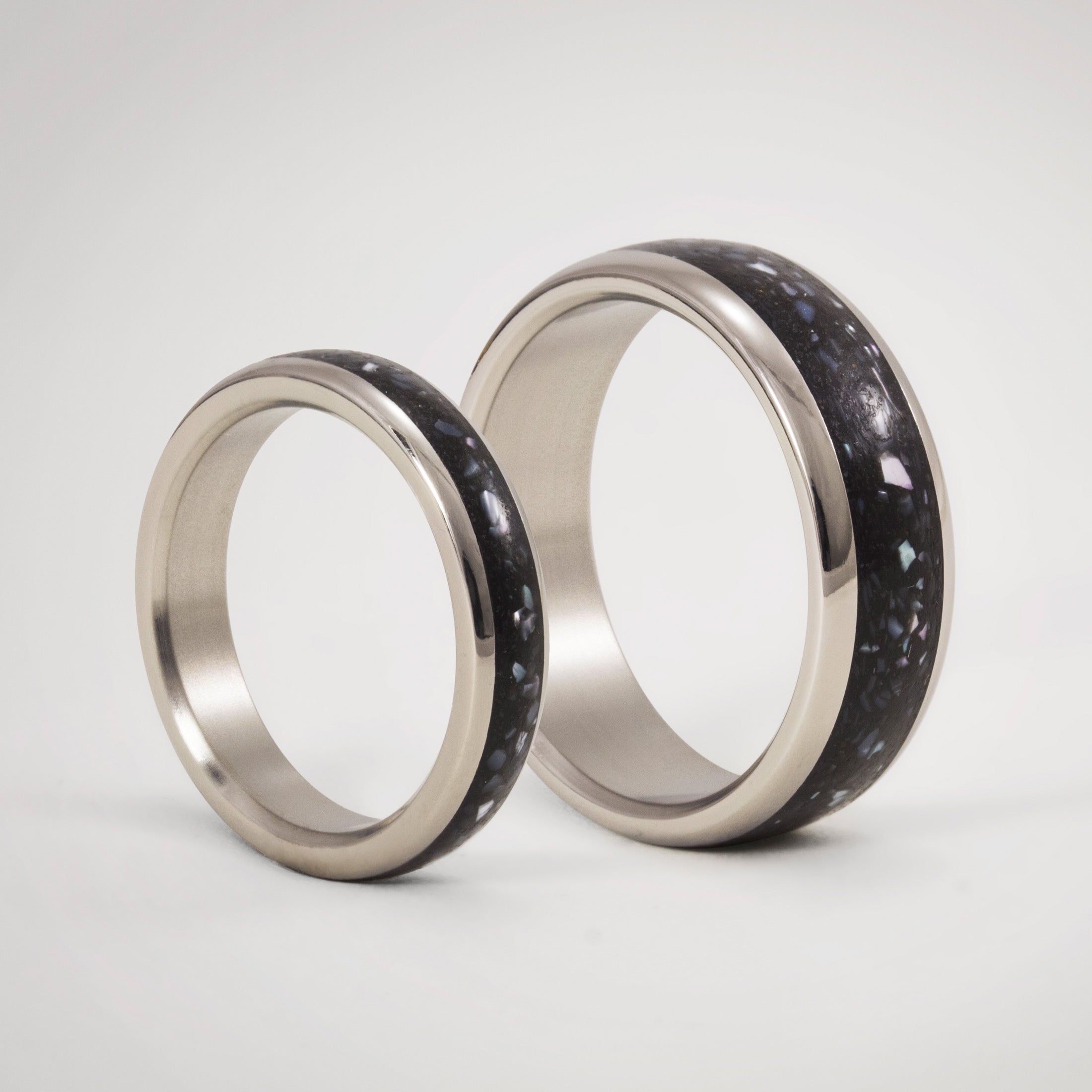 Set nacre, black concrete and titanium