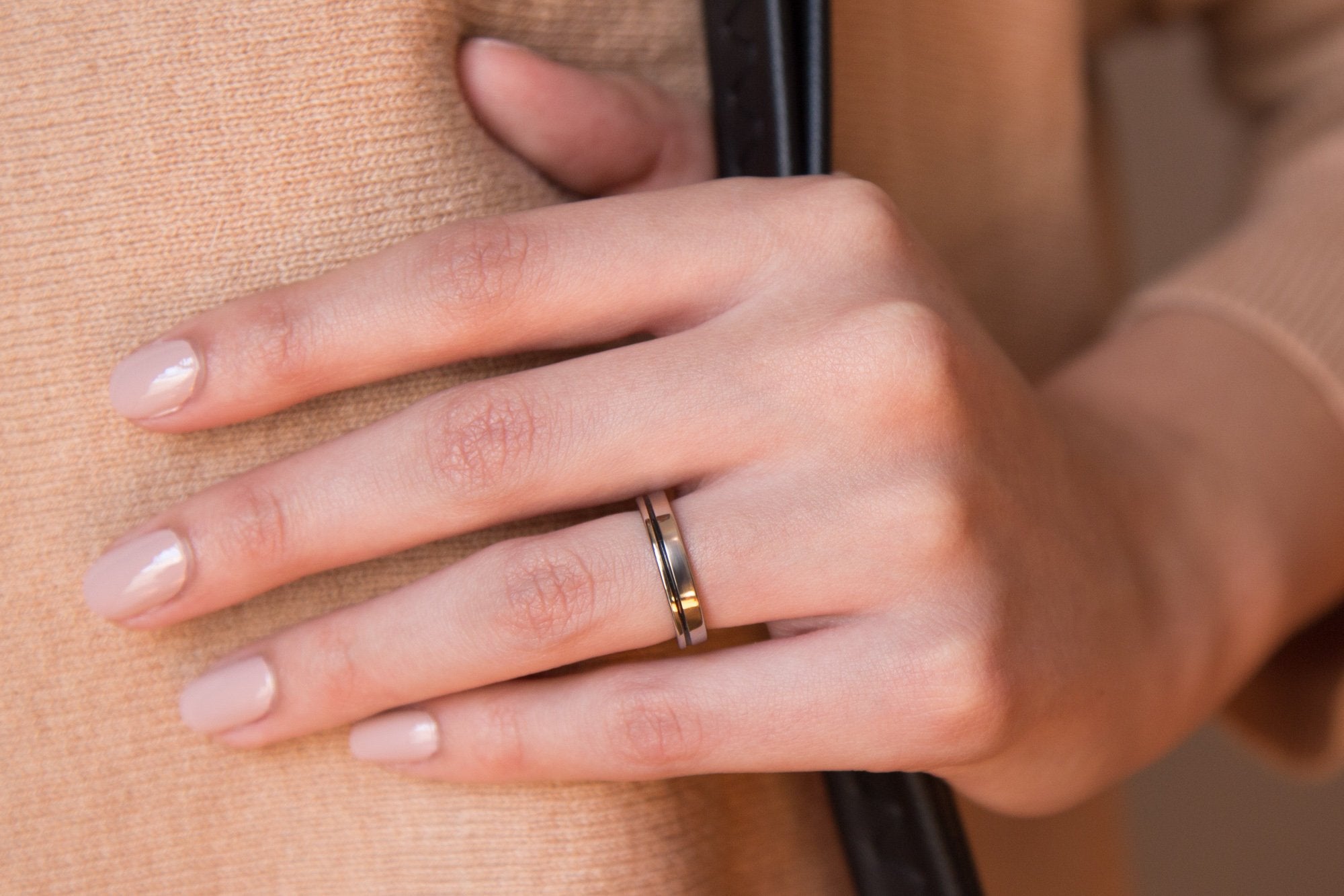 polished titanium with carbon fiber Wedding bands - Loreto Rings 